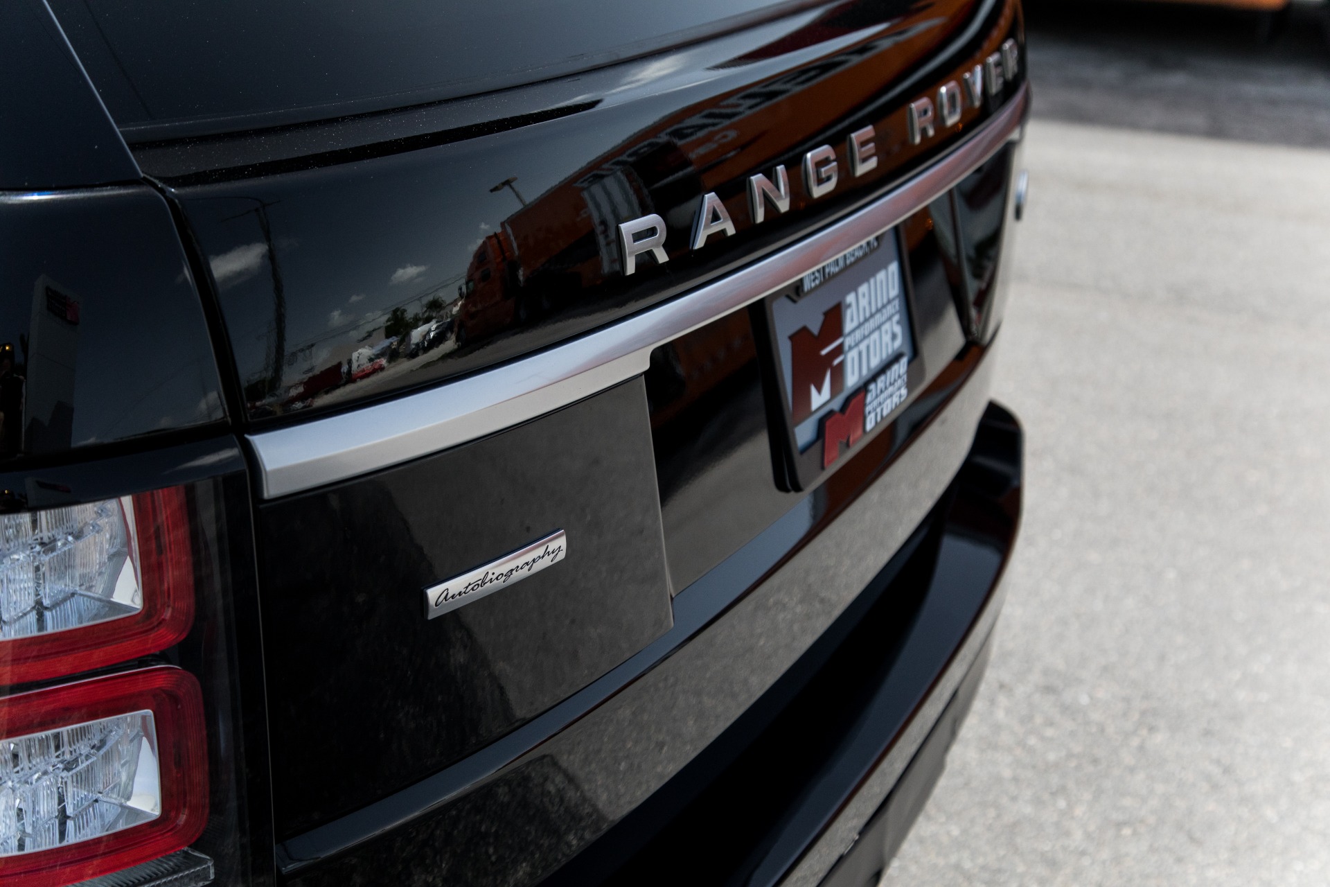 Used-2017-Land-Rover-Range-Rover-Autobiography