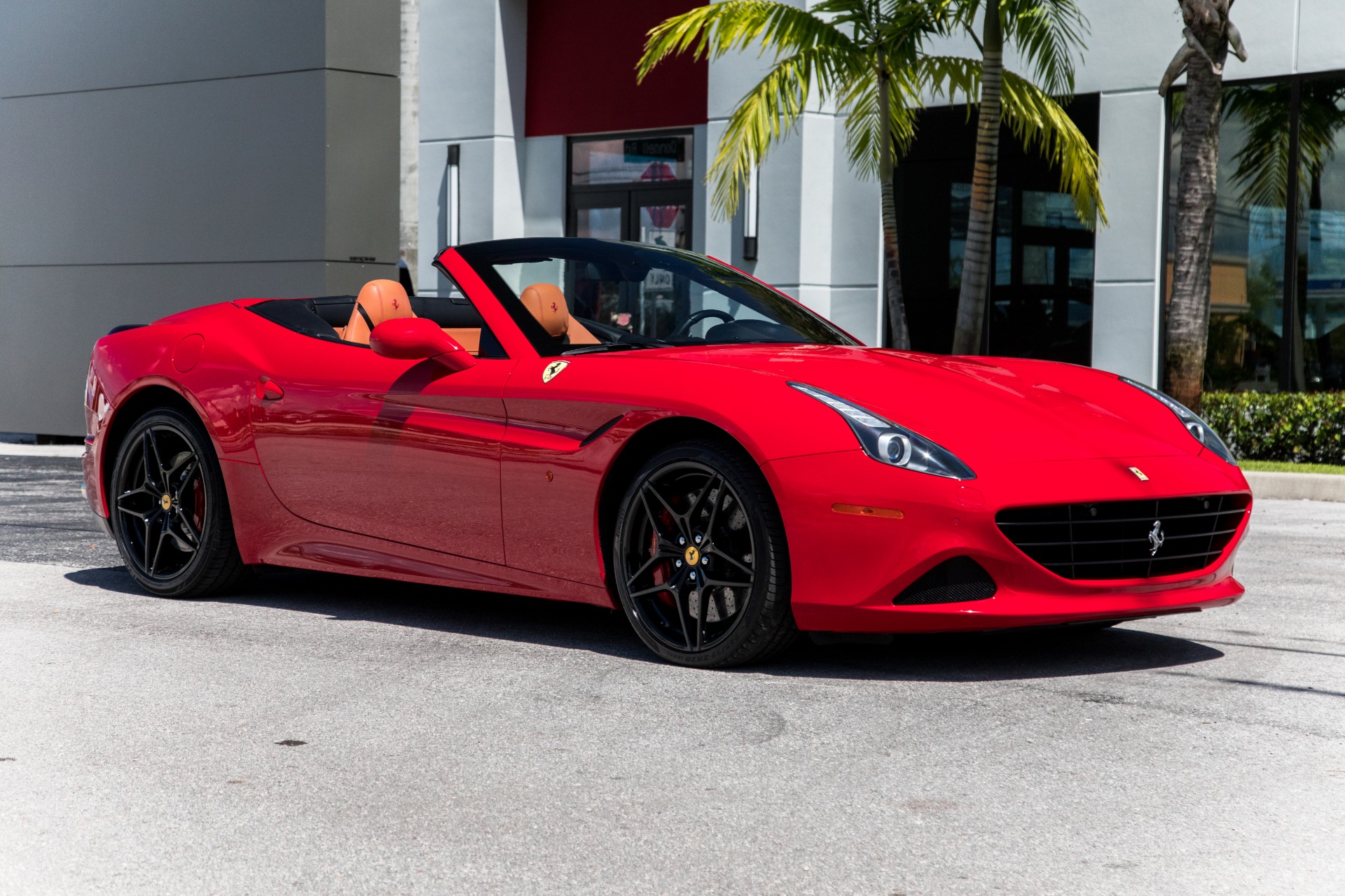 Used-2017-Ferrari-California-T-Base