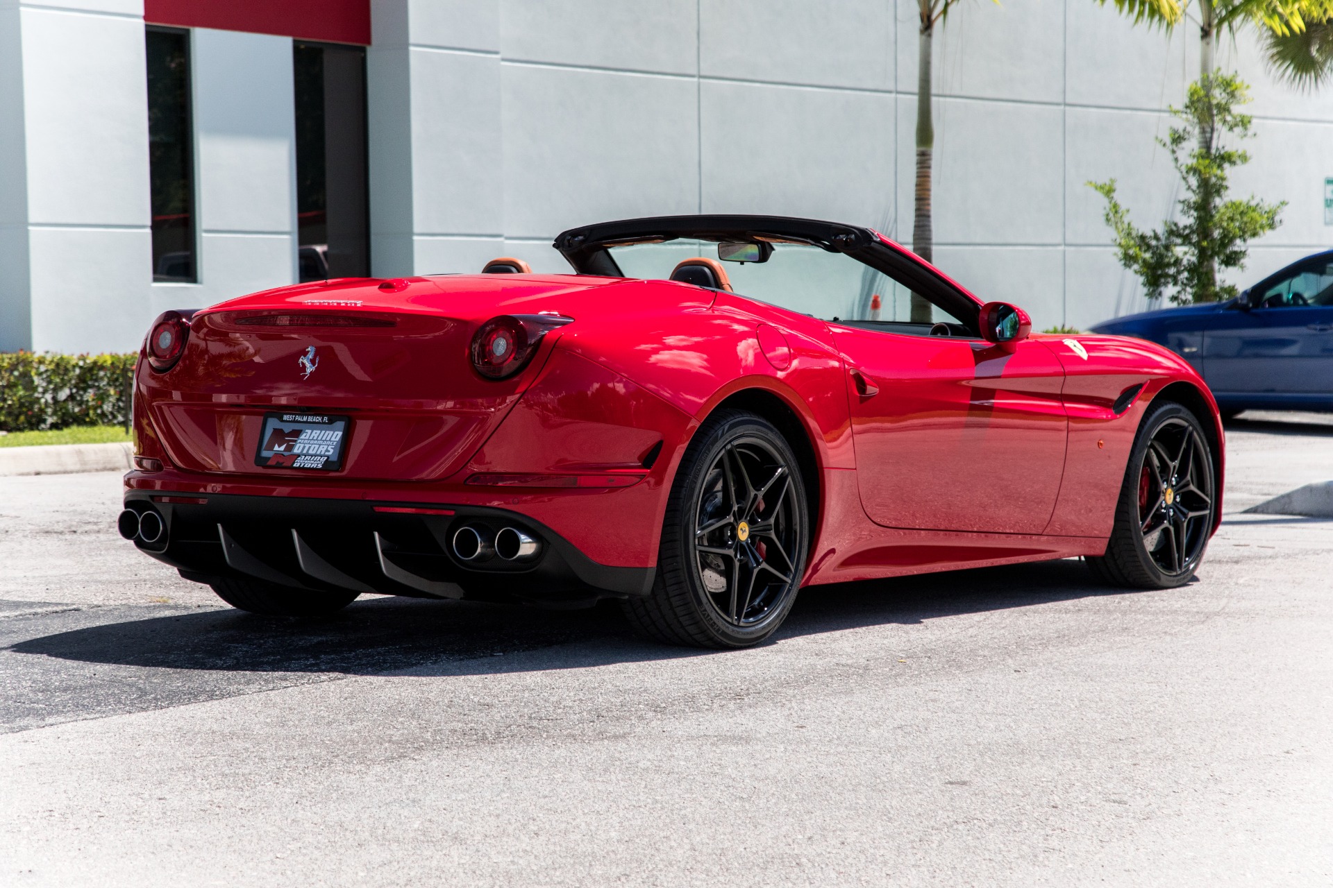 Used-2017-Ferrari-California-T-Base
