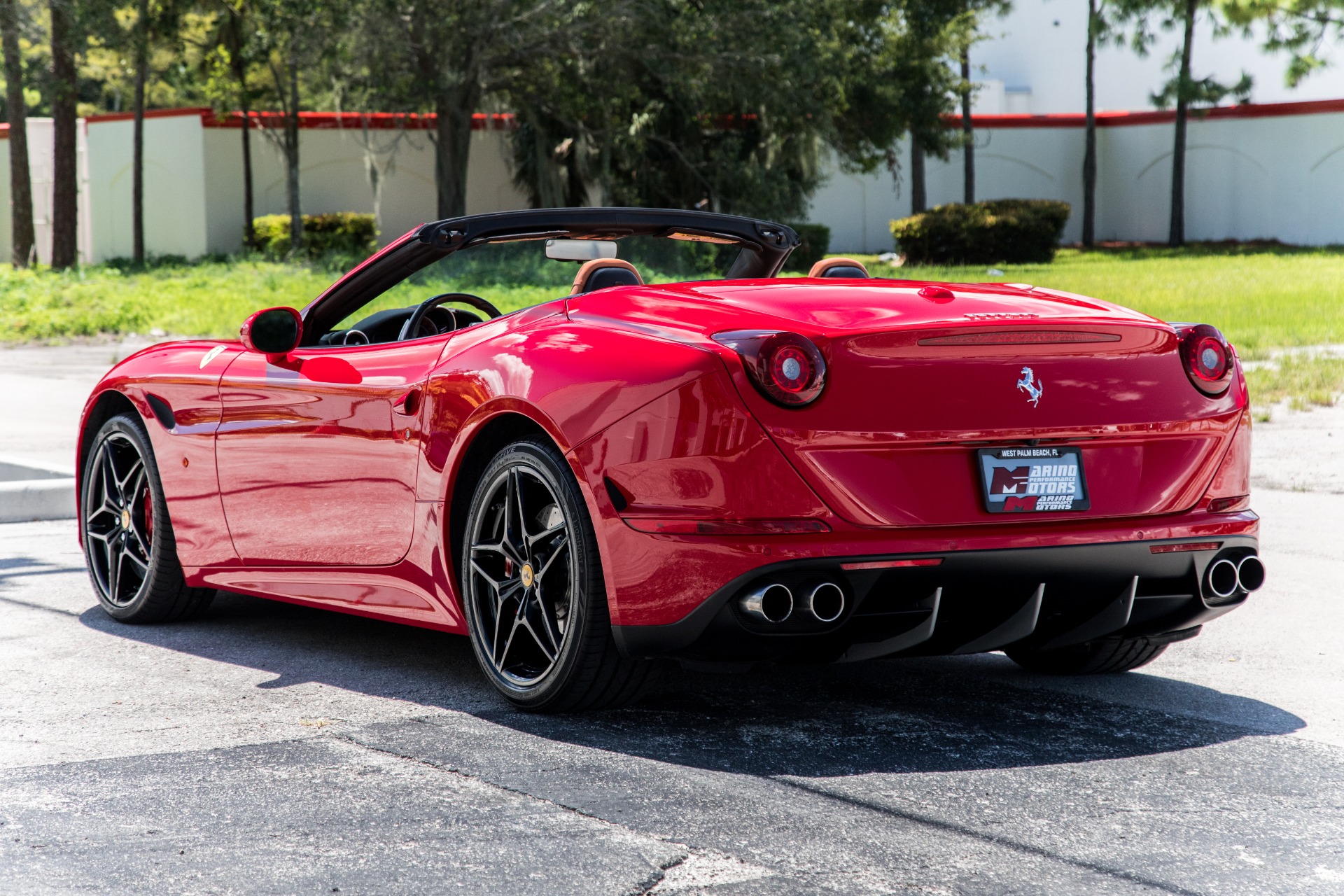 Used-2017-Ferrari-California-T-Base