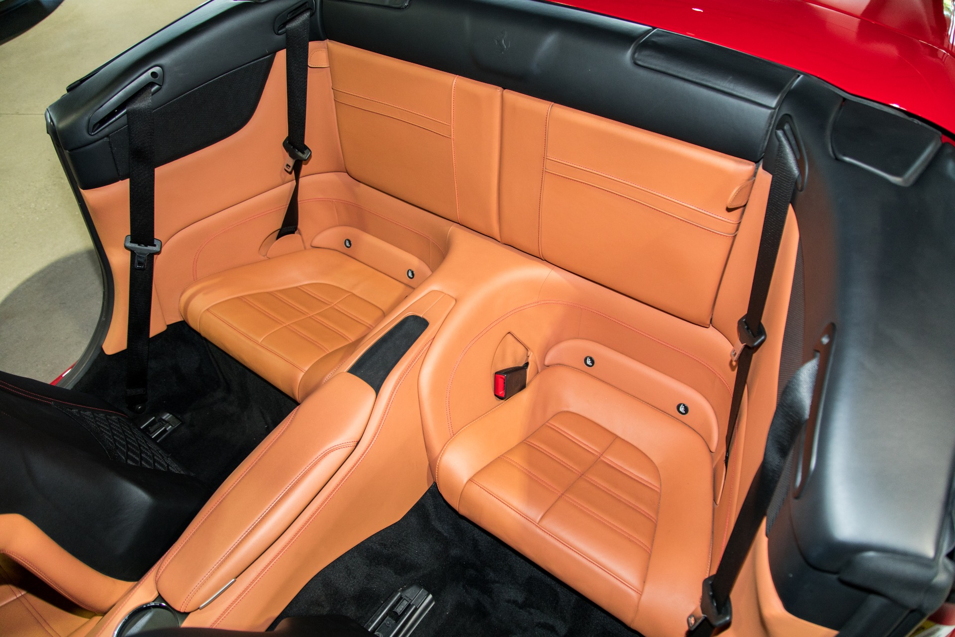 Used-2017-Ferrari-California-T-Base