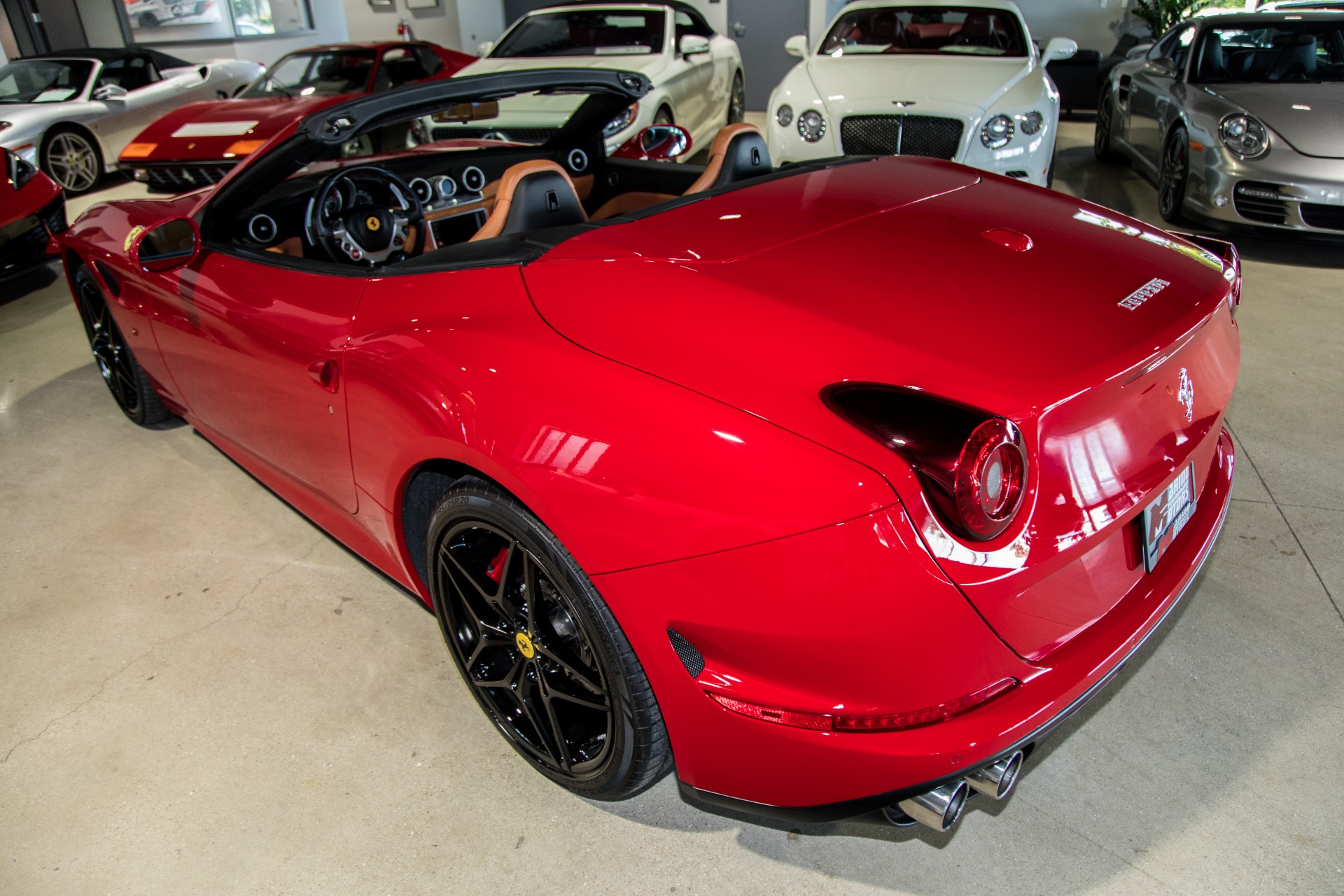 Used-2017-Ferrari-California-T-Base