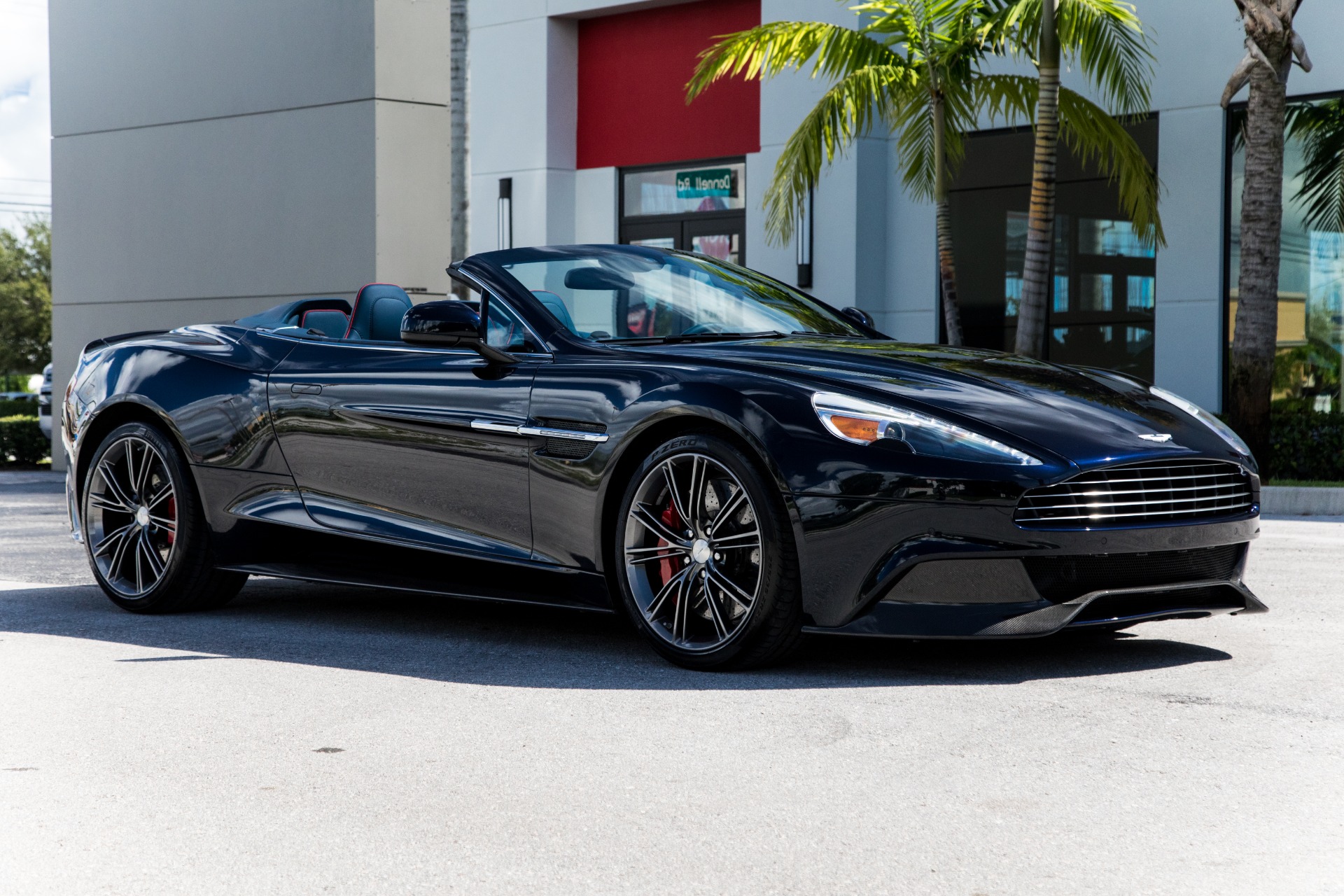 Used-2014-Aston-Martin-Vanquish-Volante