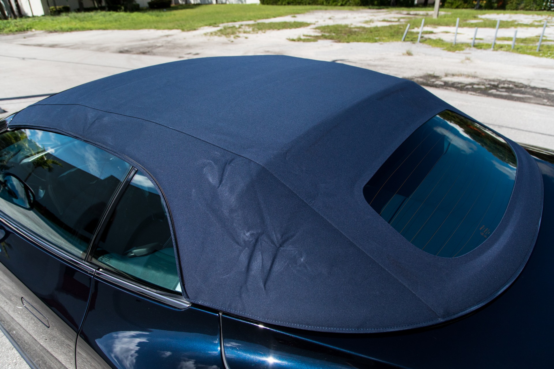 Used-2014-Aston-Martin-Vanquish-Volante