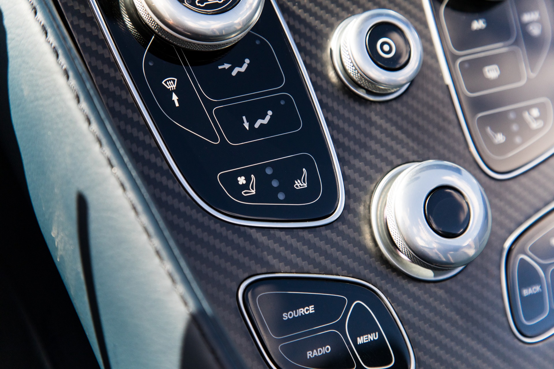 Used-2014-Aston-Martin-Vanquish-Volante