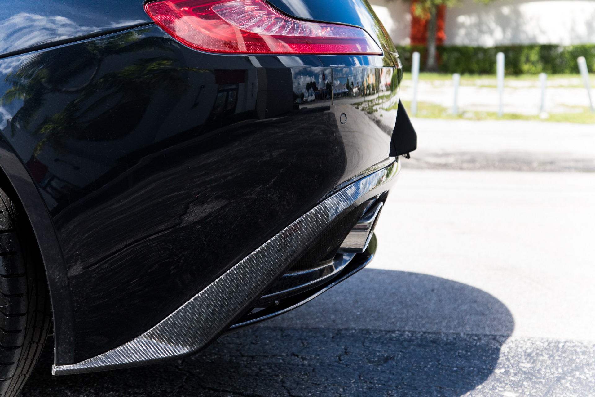 Used-2014-Aston-Martin-Vanquish-Volante