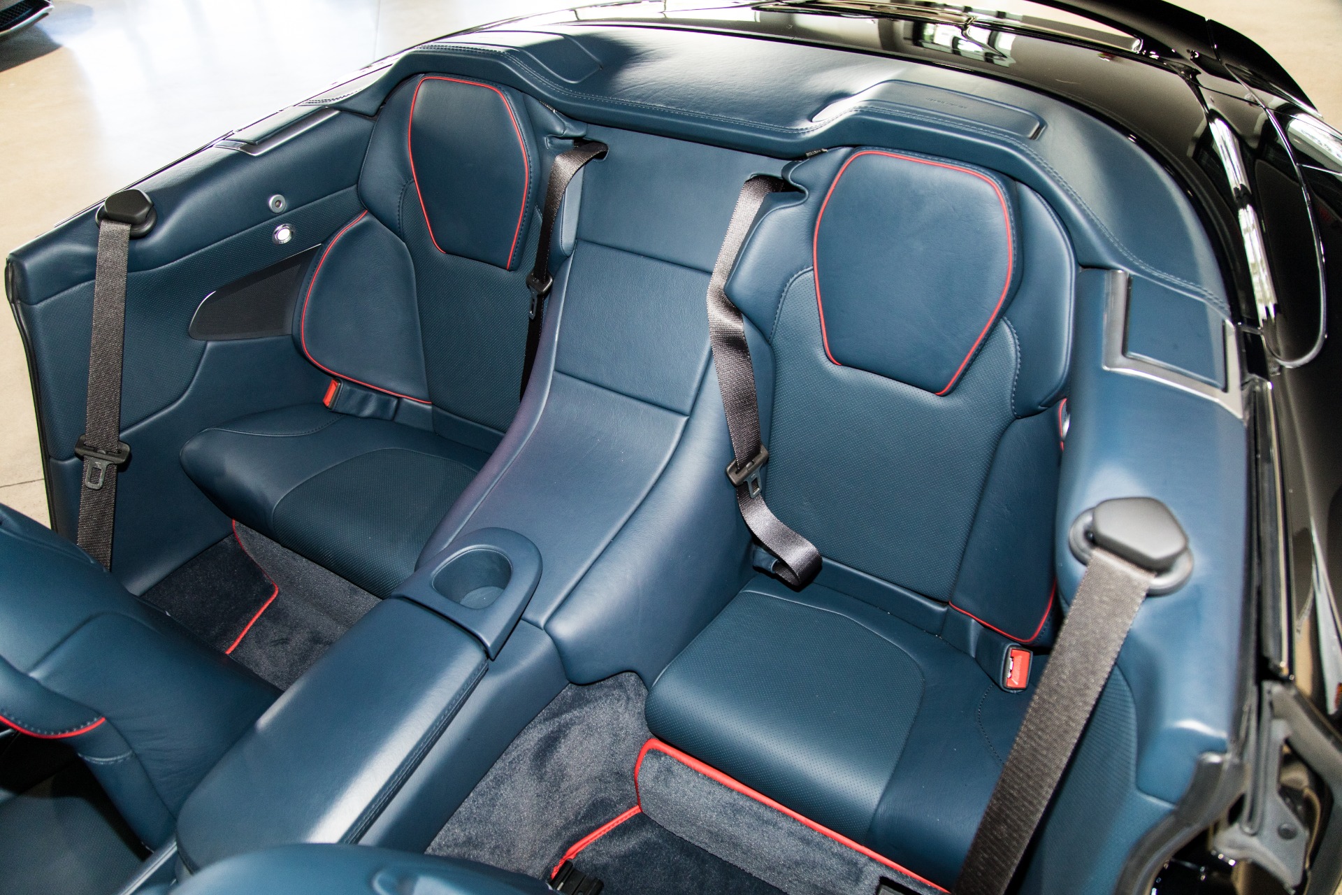 Used-2014-Aston-Martin-Vanquish-Volante