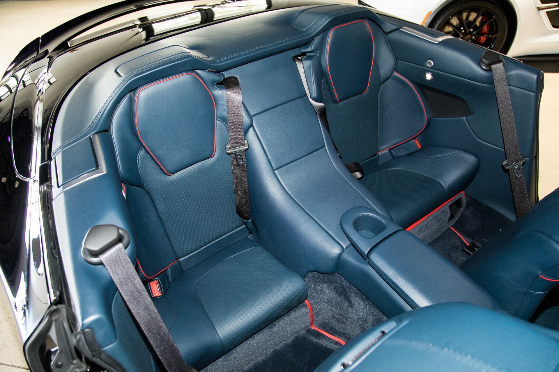 Used-2014-Aston-Martin-Vanquish-Volante