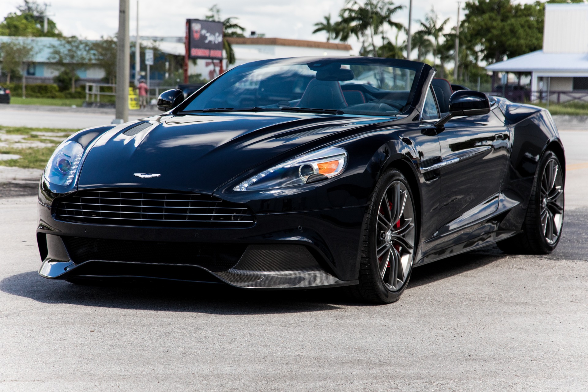 Used-2014-Aston-Martin-Vanquish-Volante
