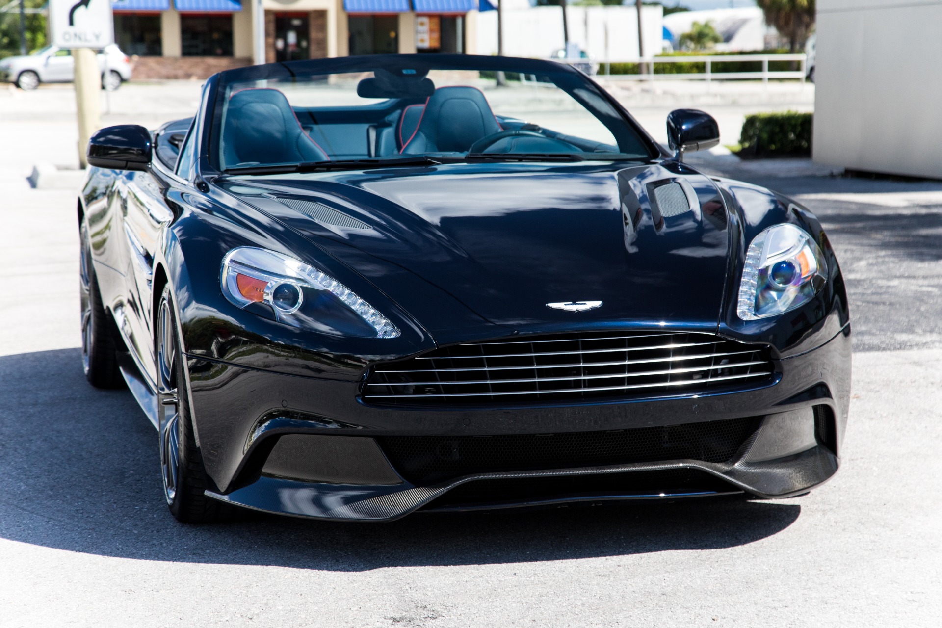 Used-2014-Aston-Martin-Vanquish-Volante