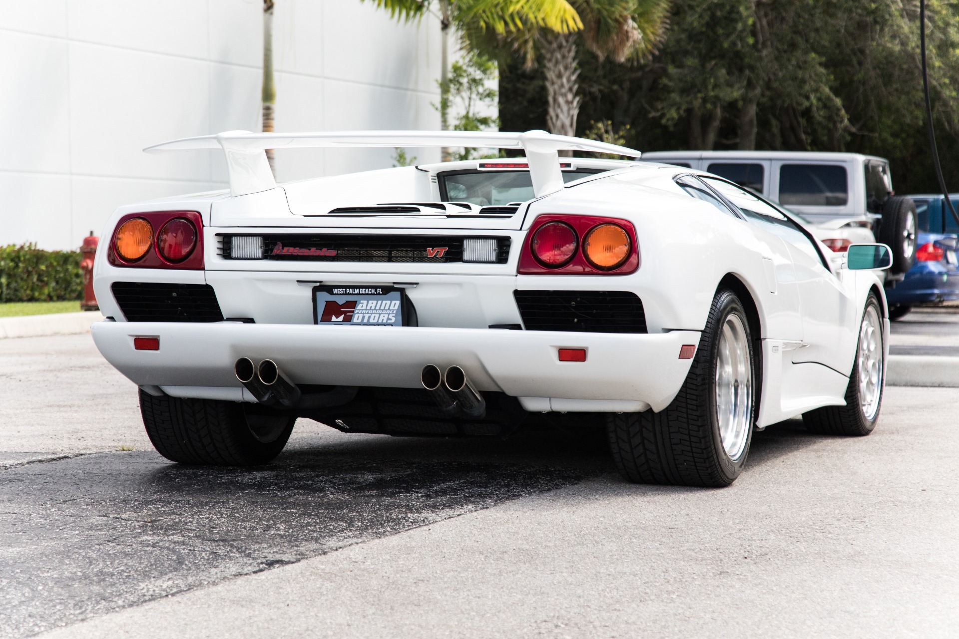 Used-1994-Lamborghini-Diablo-VT