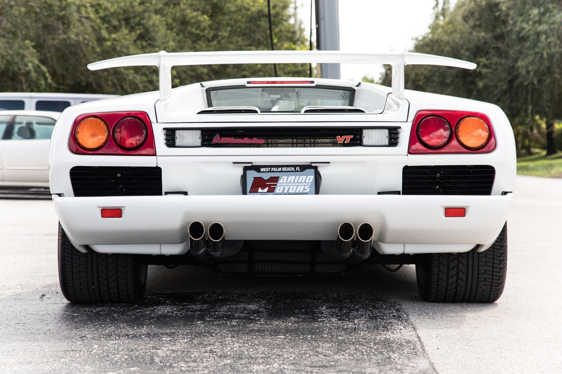 Used-1994-Lamborghini-Diablo-VT