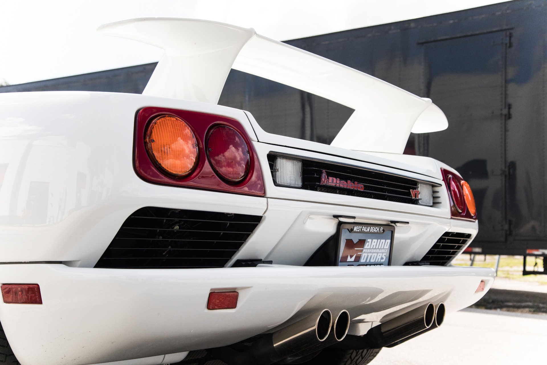 Used-1994-Lamborghini-Diablo-VT