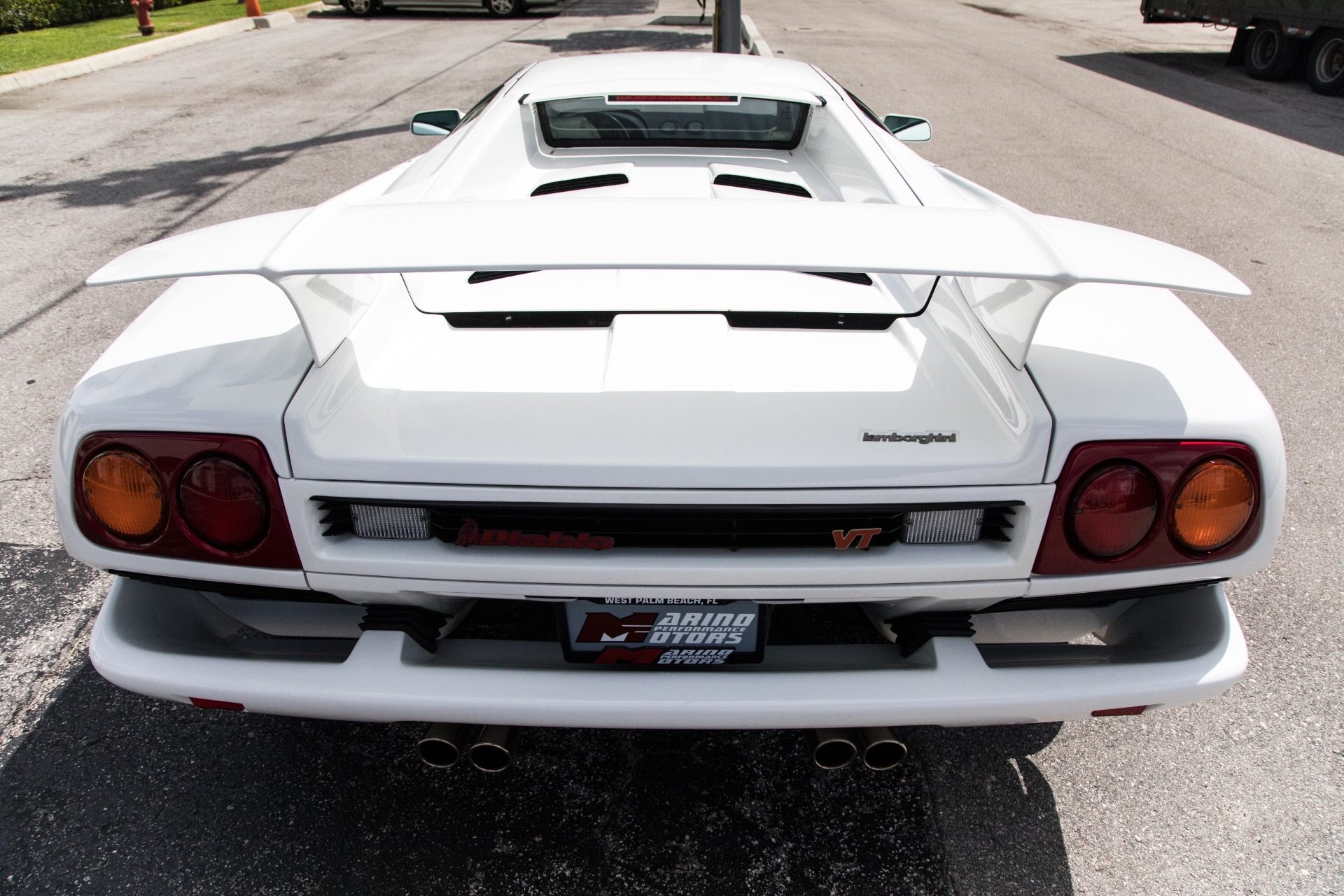 Used-1994-Lamborghini-Diablo-VT