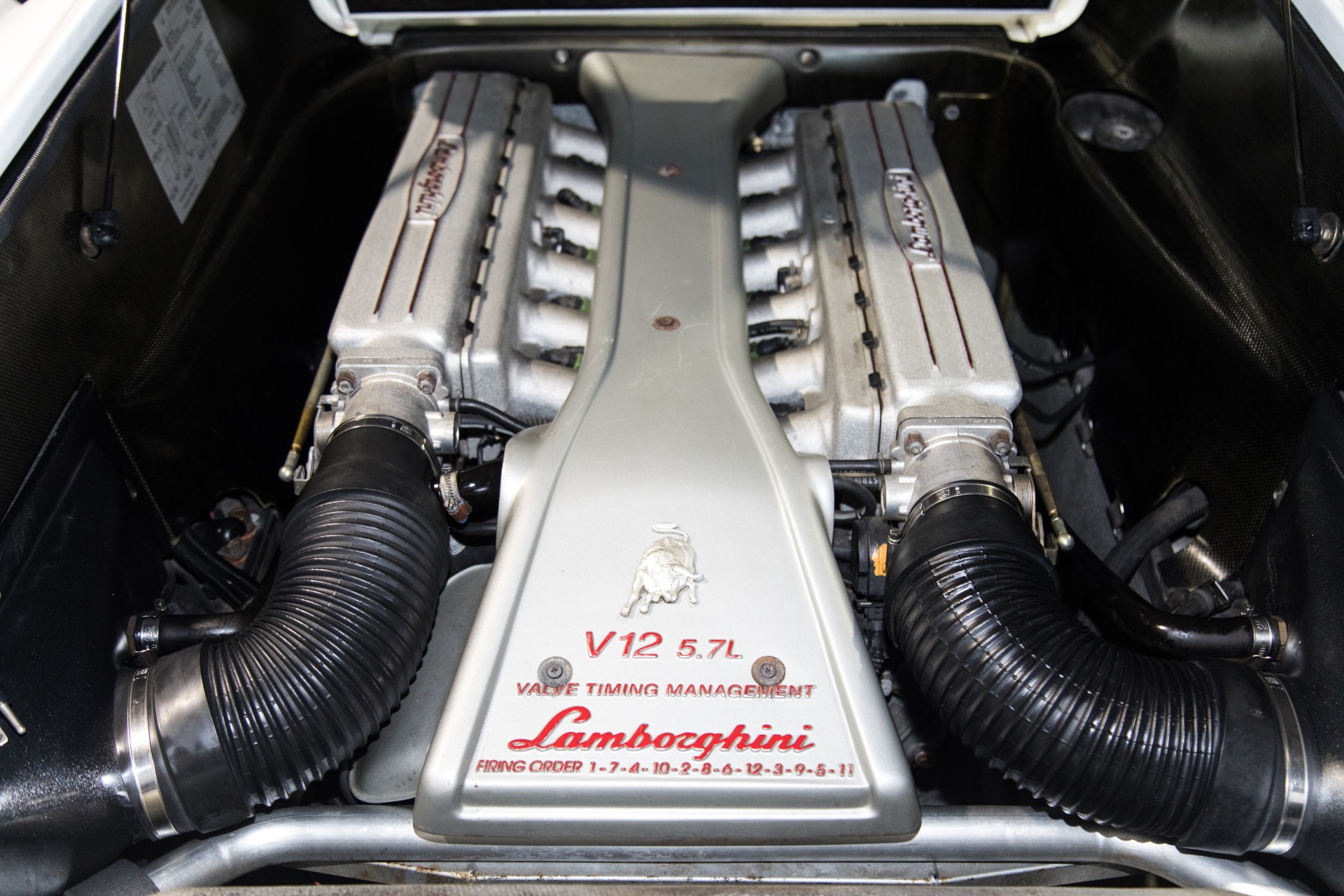 Used-1994-Lamborghini-Diablo-VT