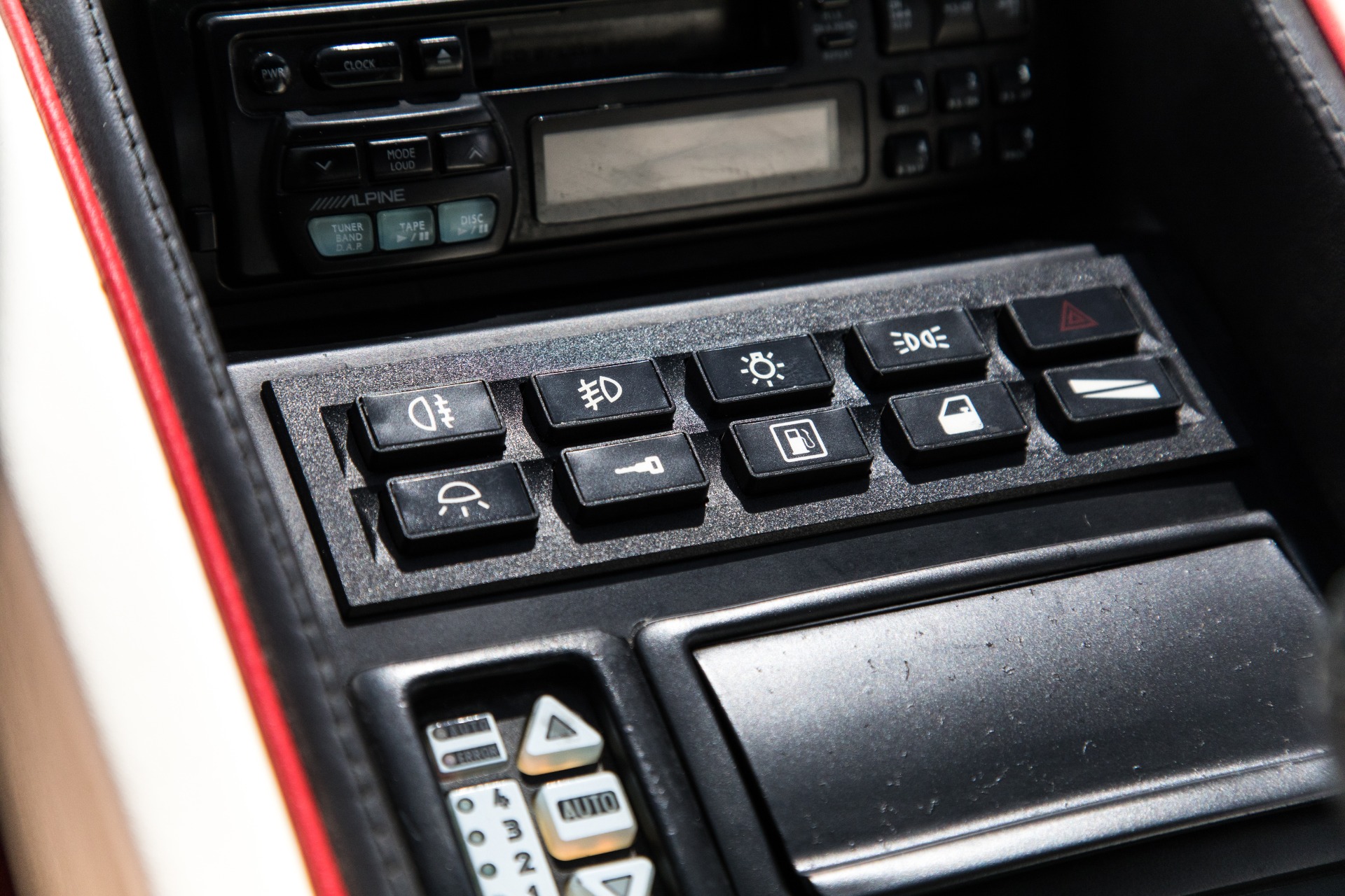 Used-1994-Lamborghini-Diablo-VT
