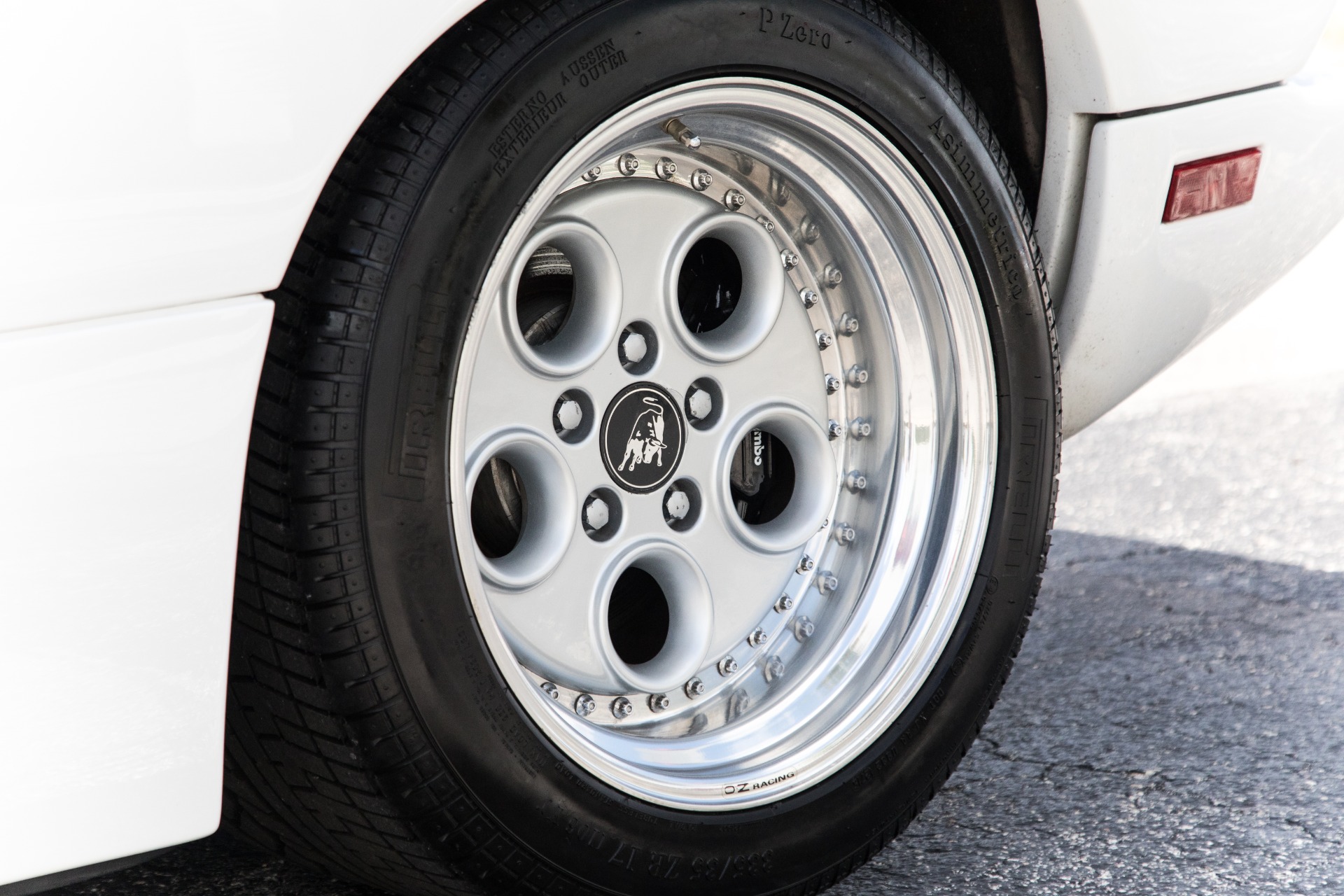 Used-1994-Lamborghini-Diablo-VT
