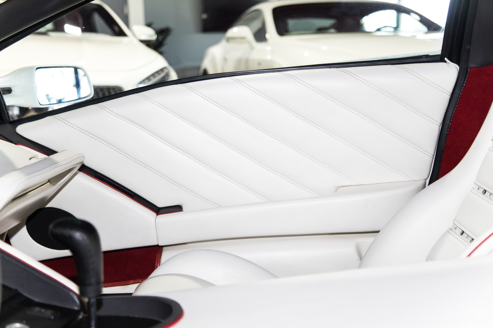 Used-1994-Lamborghini-Diablo-VT
