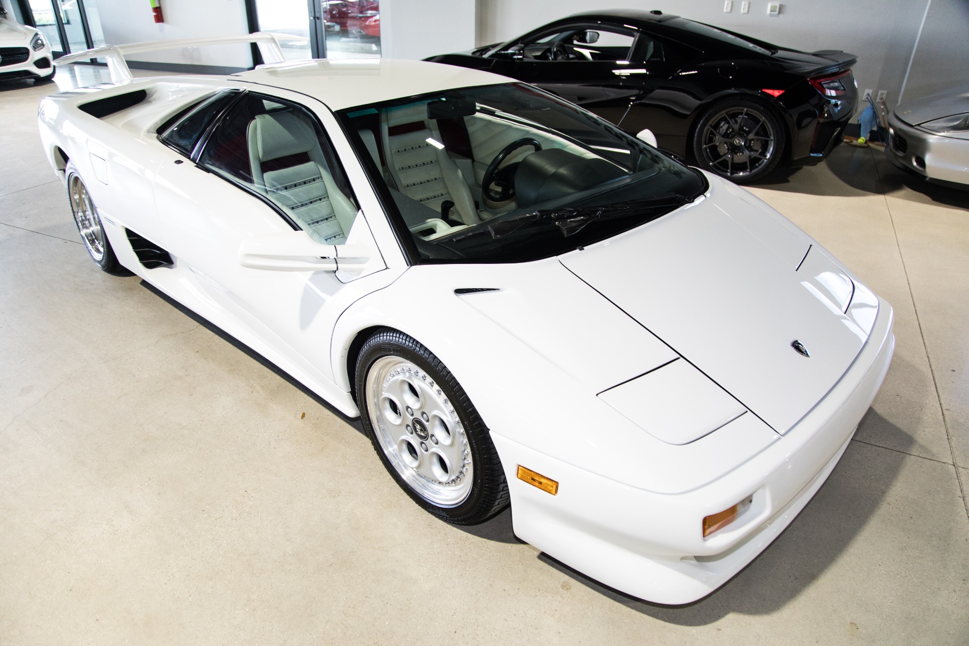 Used-1994-Lamborghini-Diablo-VT