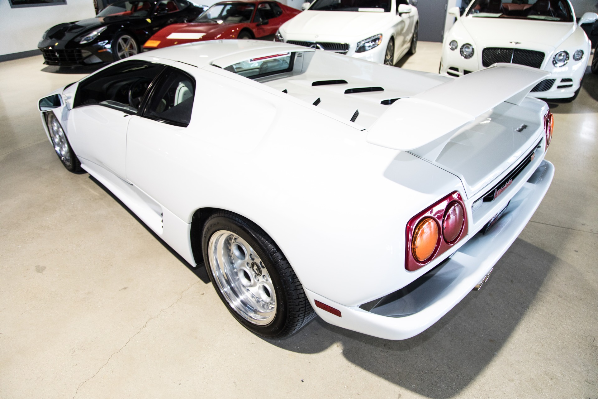 Used-1994-Lamborghini-Diablo-VT