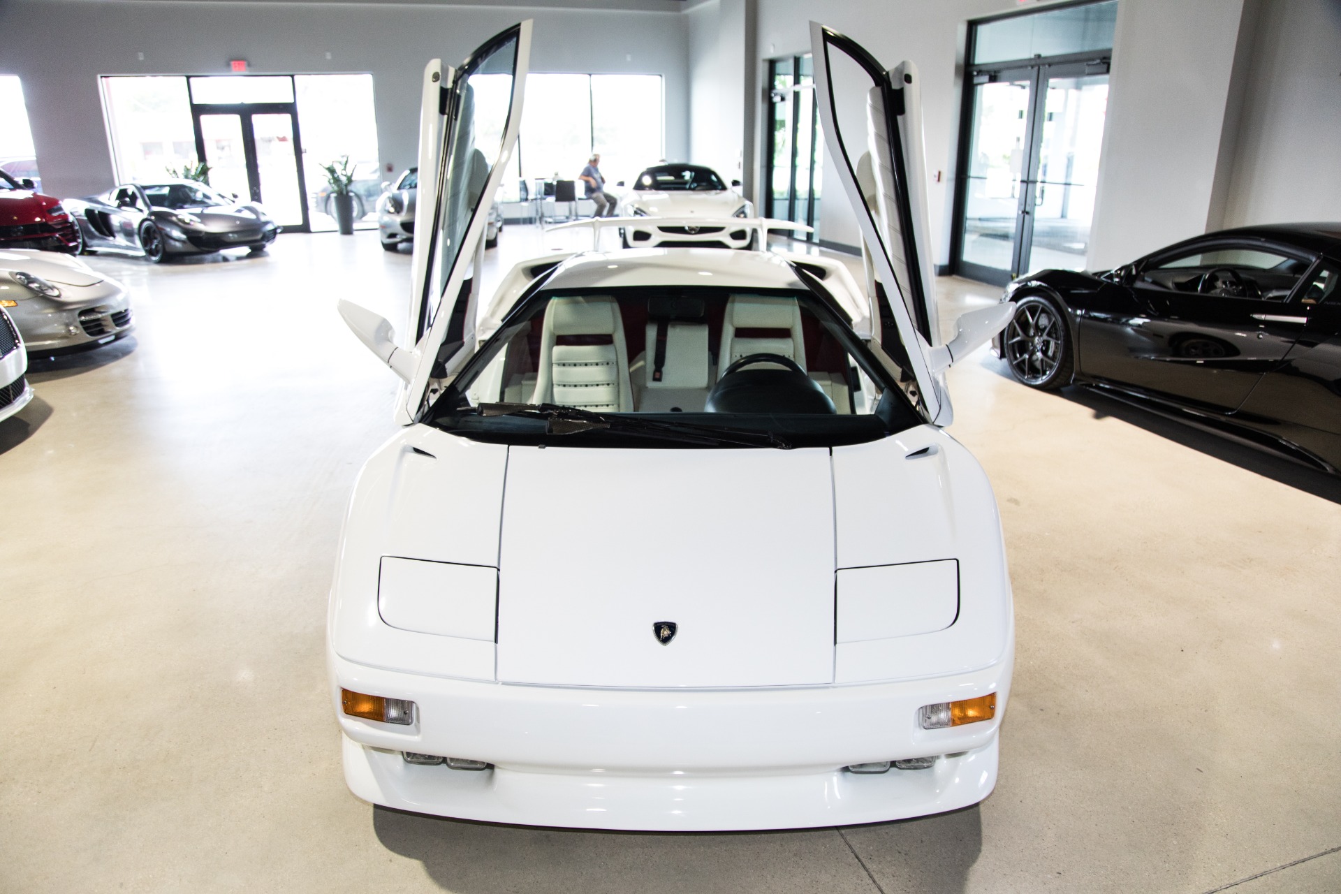 Used-1994-Lamborghini-Diablo-VT