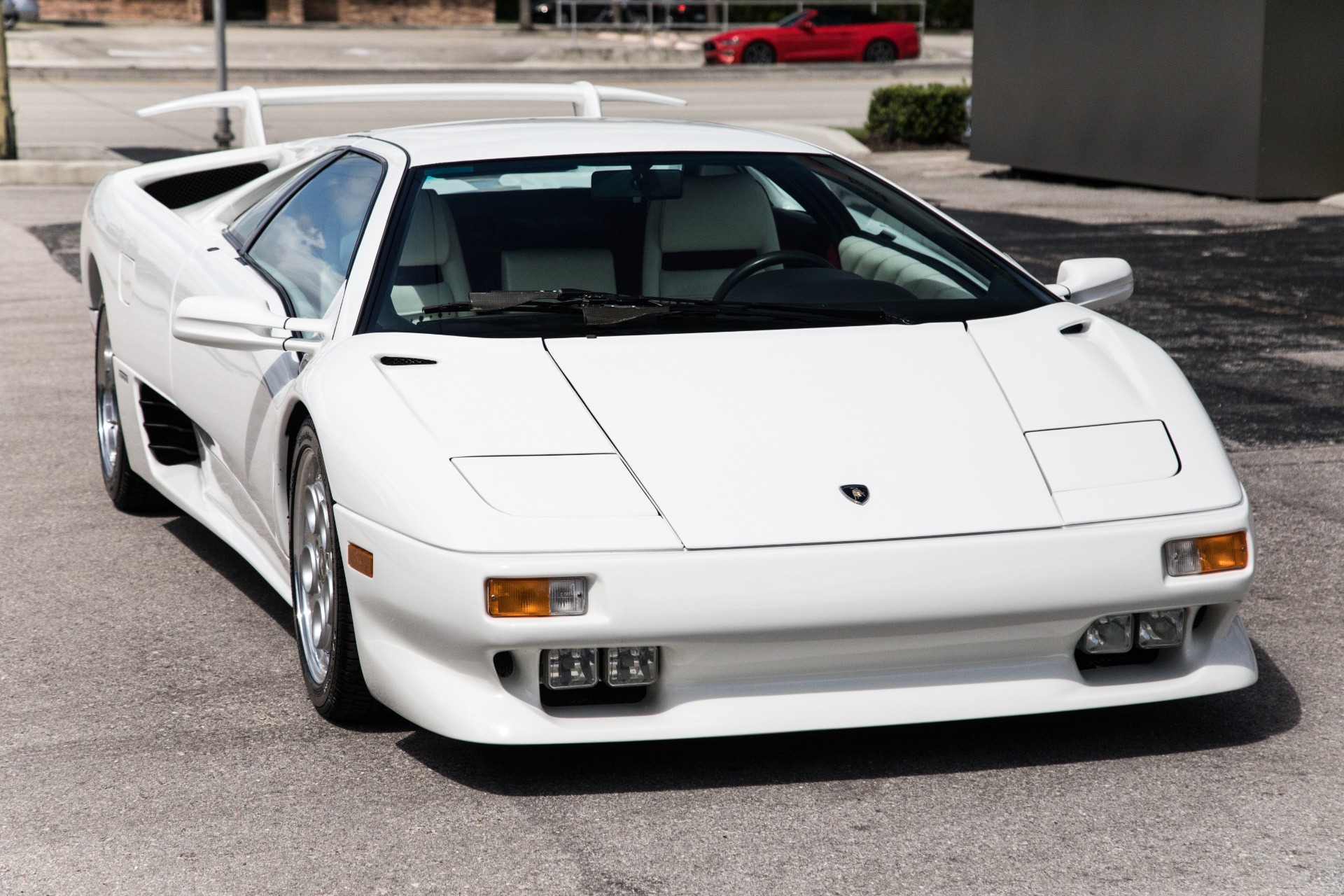 Used-1994-Lamborghini-Diablo-VT