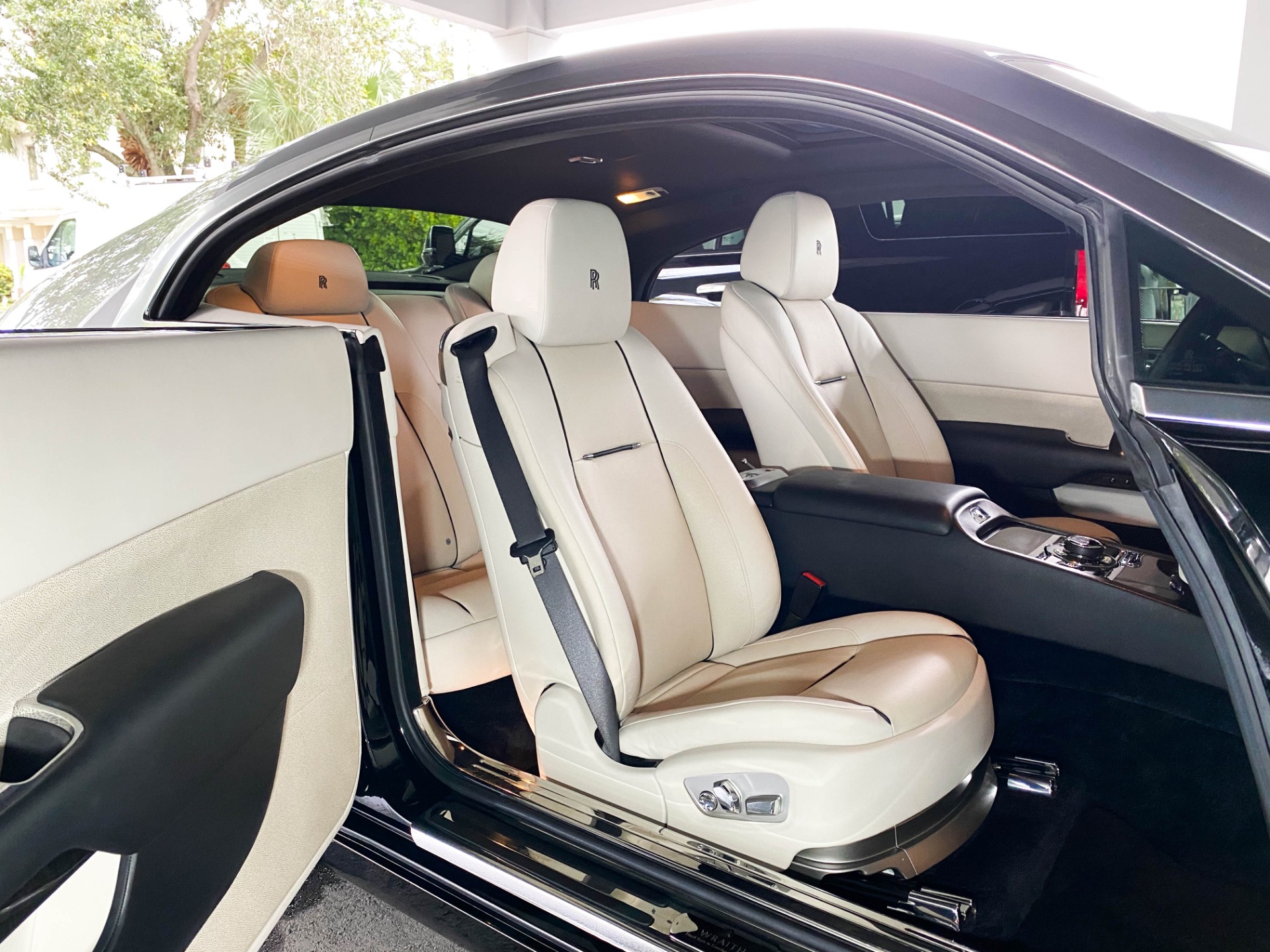 Used-2014-Rolls-Royce-Wraith