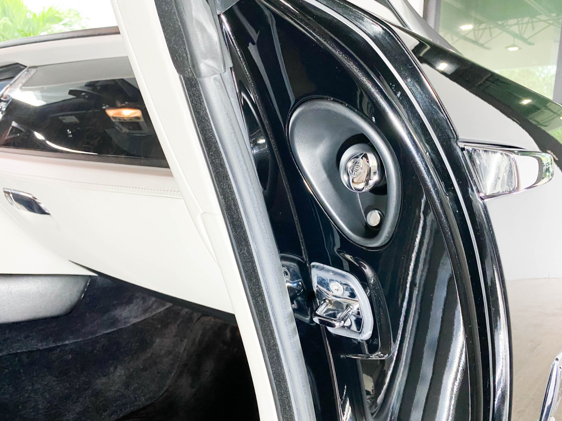 Used-2014-Rolls-Royce-Wraith