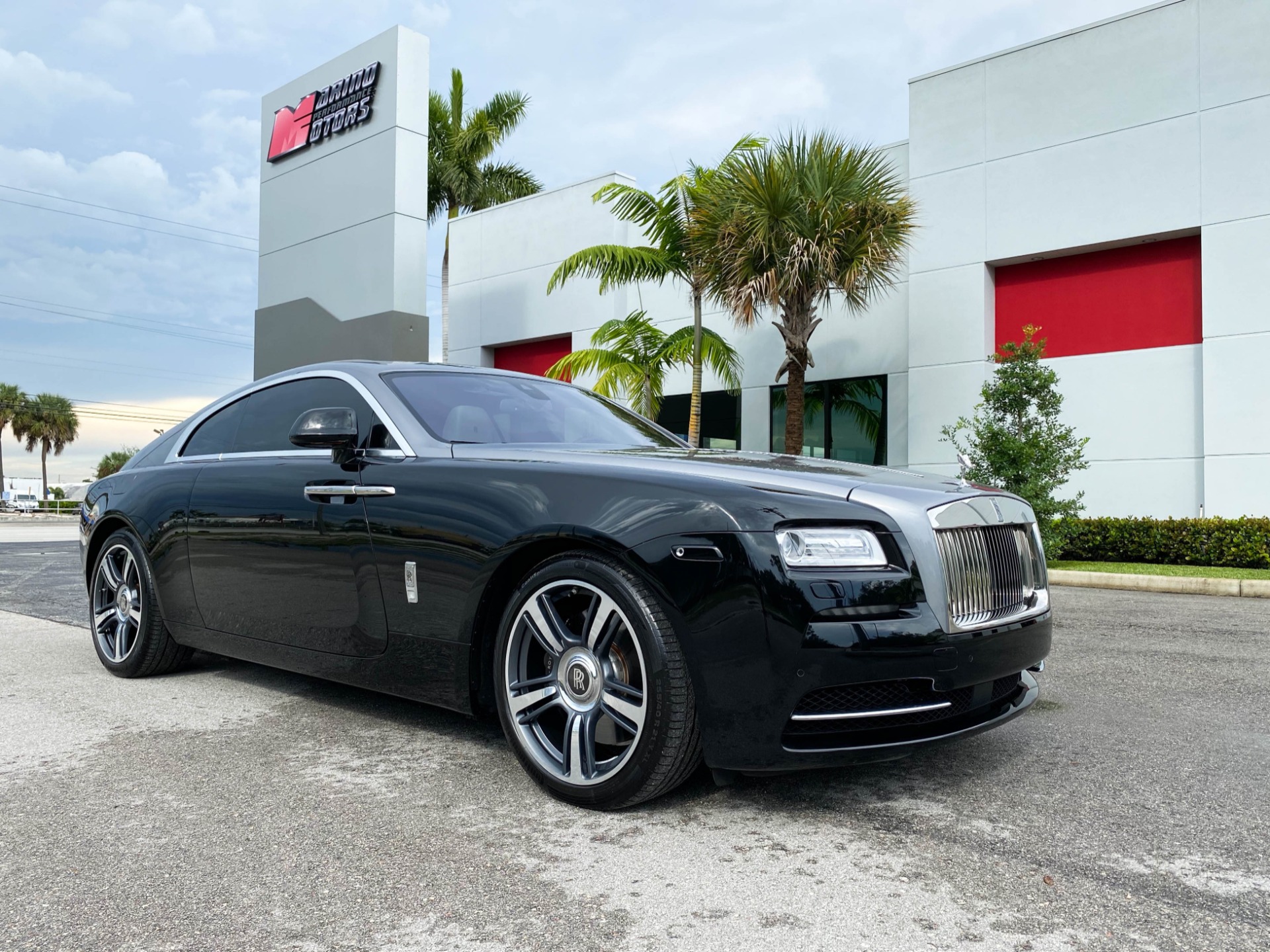 Used-2014-Rolls-Royce-Wraith