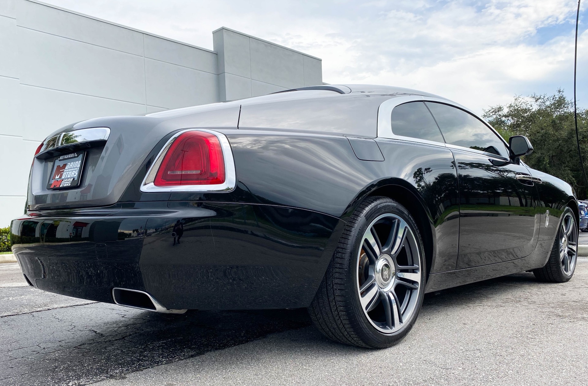 Used-2014-Rolls-Royce-Wraith