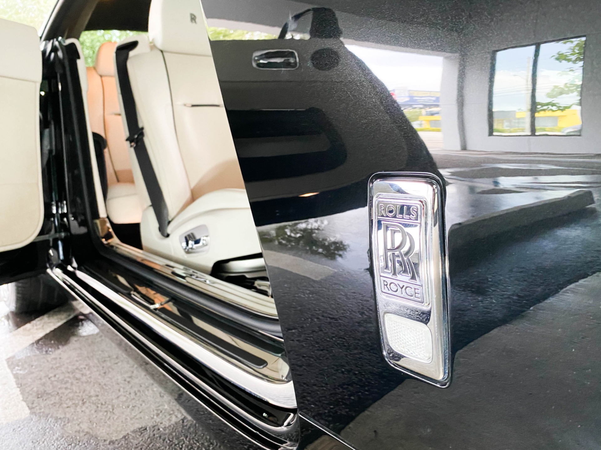 Used-2014-Rolls-Royce-Wraith
