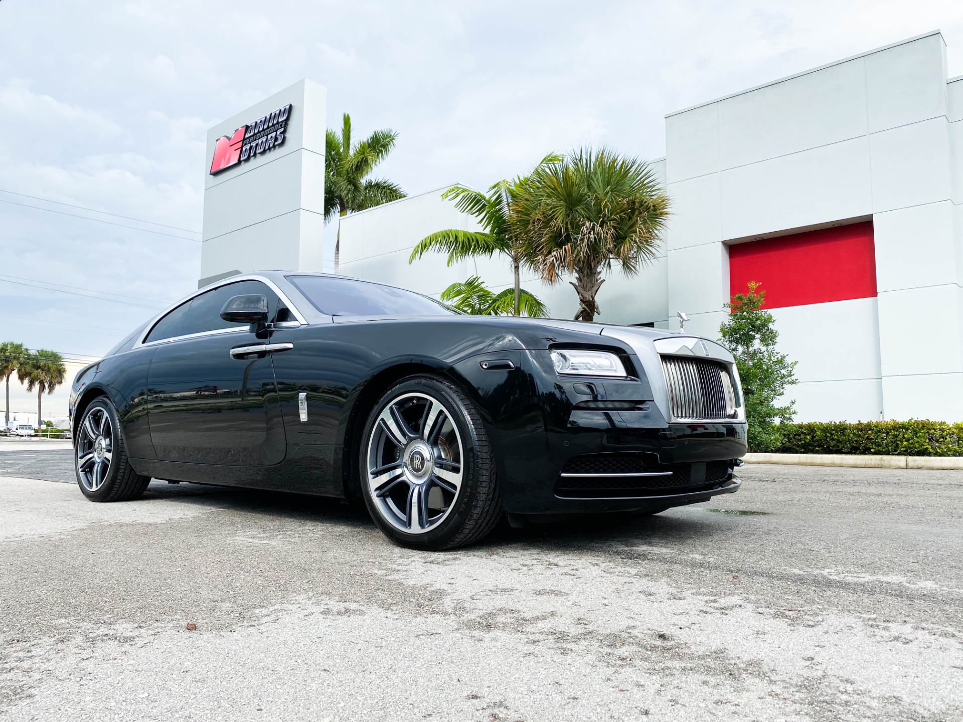 Used-2014-Rolls-Royce-Wraith