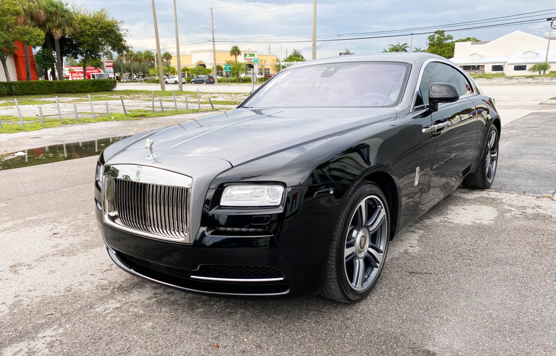 Used-2014-Rolls-Royce-Wraith