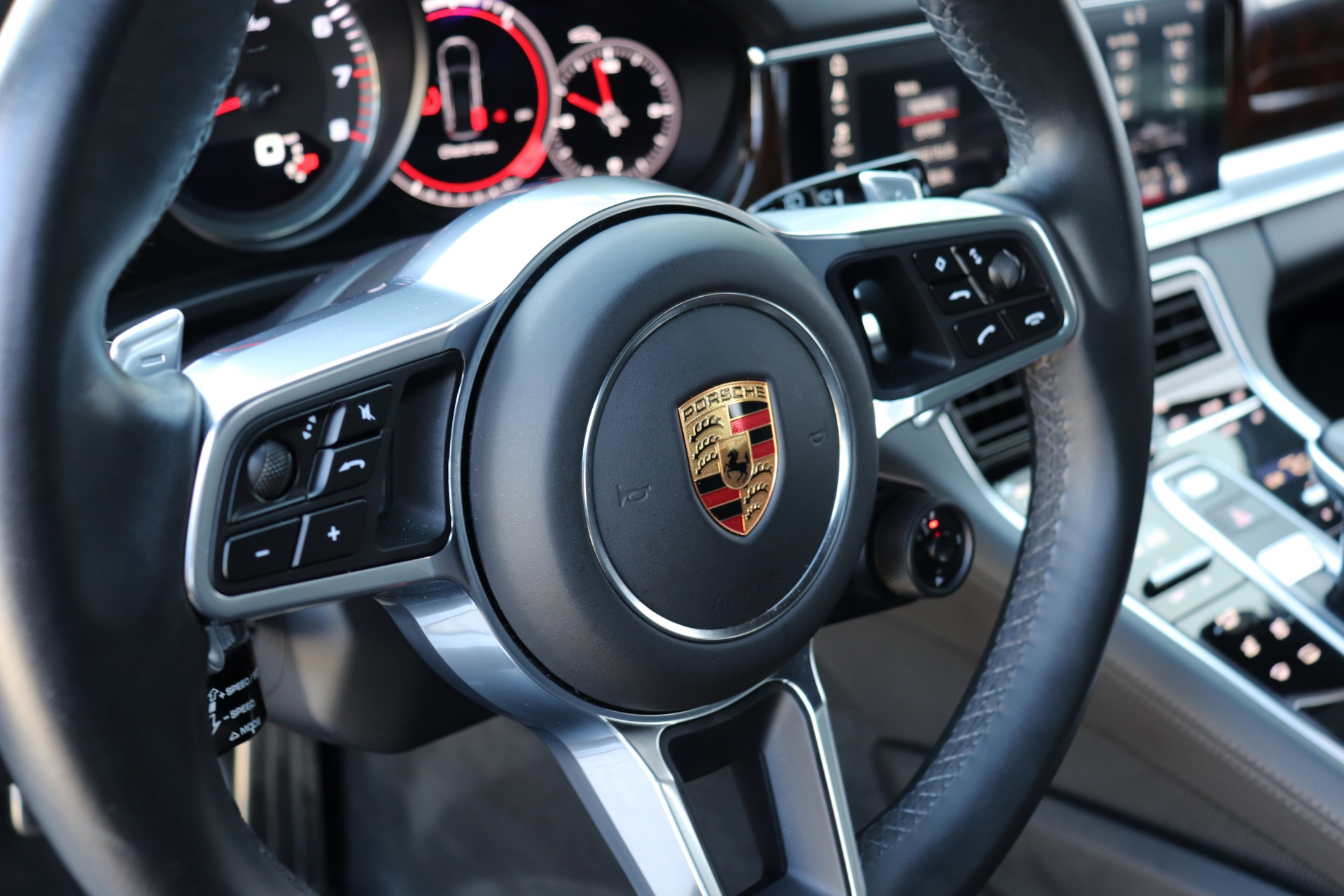Used-2018-Porsche-Panamera-Turbo-Sport-Turismo