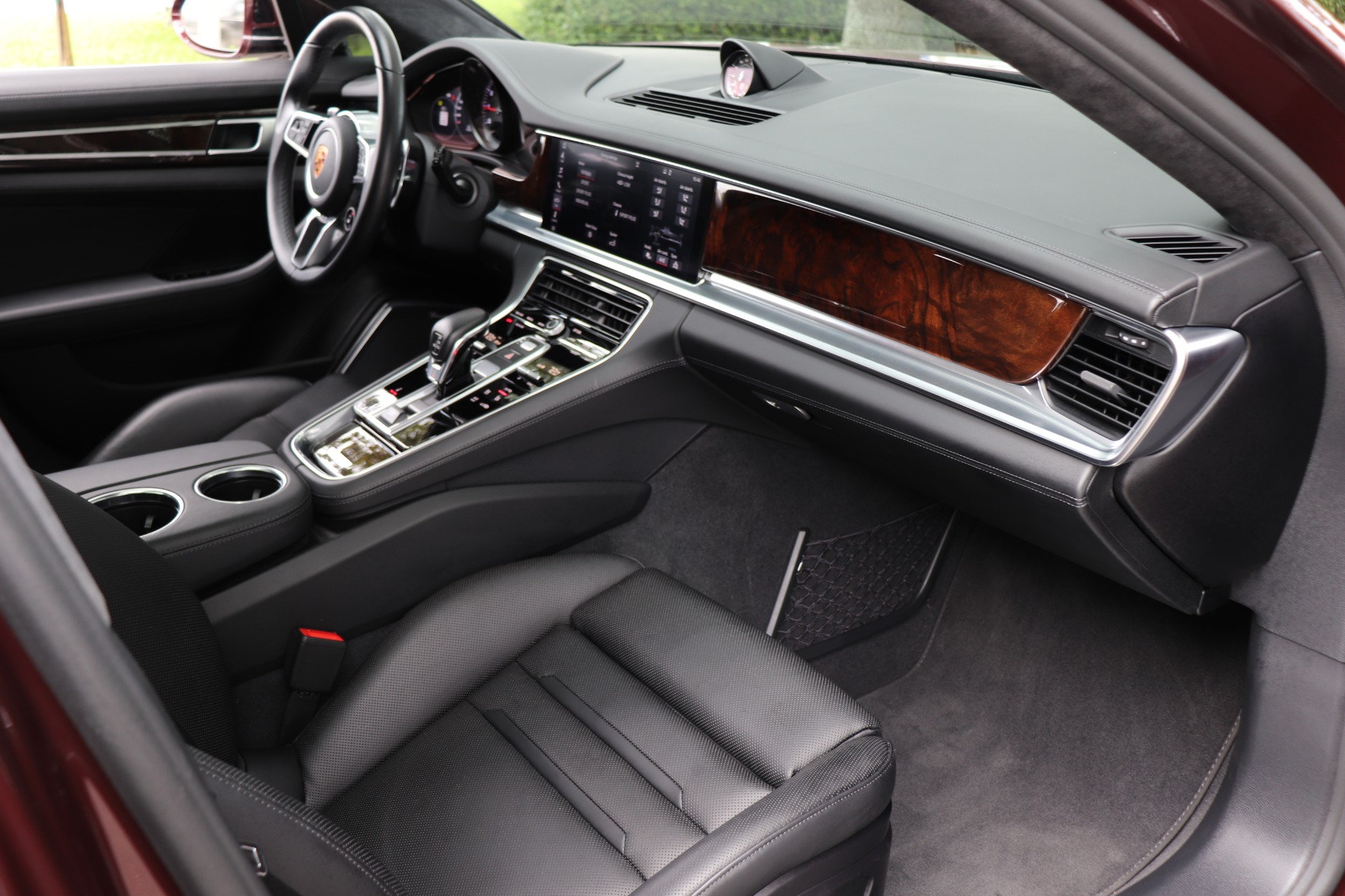 Used-2018-Porsche-Panamera-Turbo-Sport-Turismo