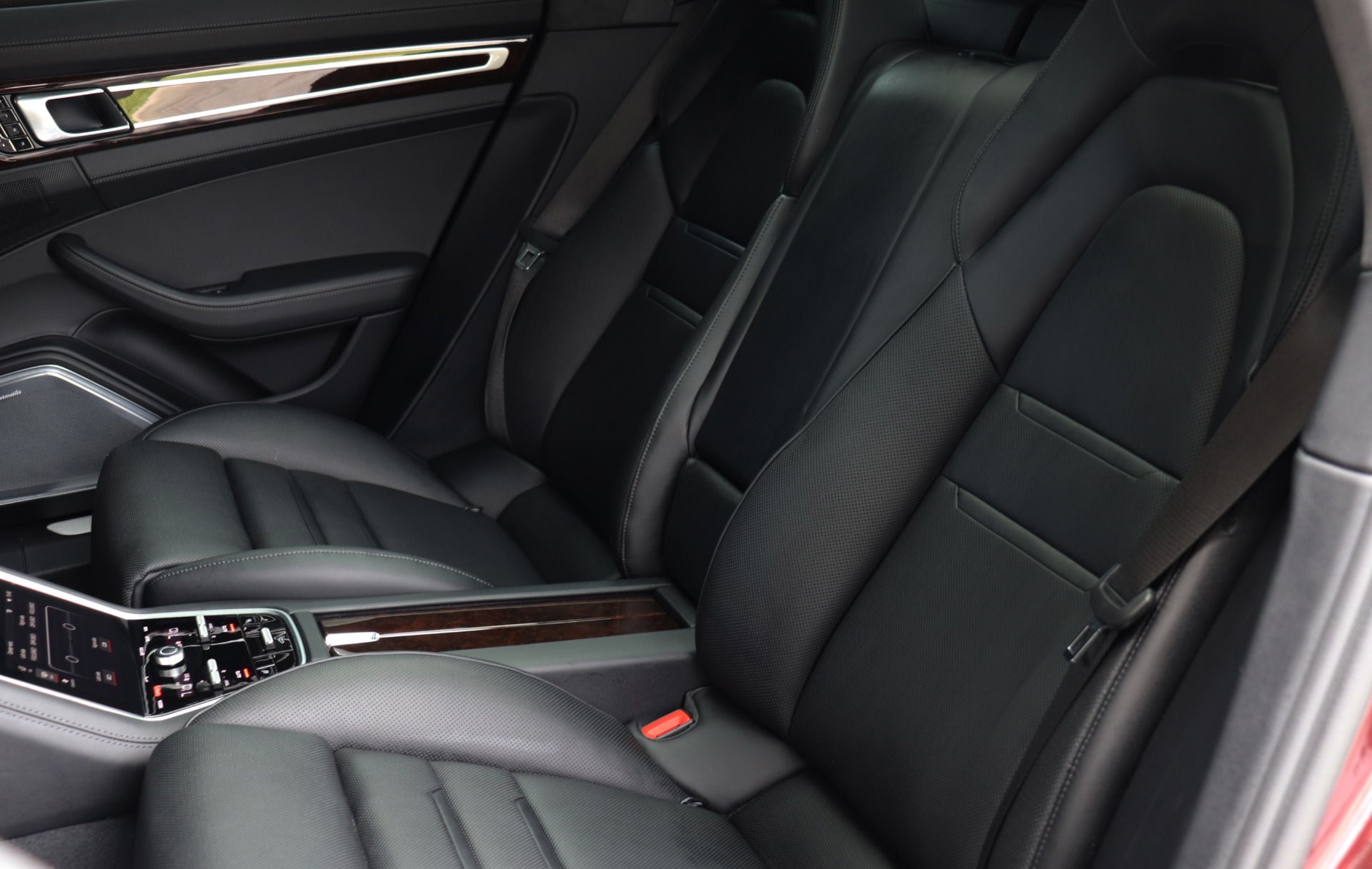 Used-2018-Porsche-Panamera-Turbo-Sport-Turismo