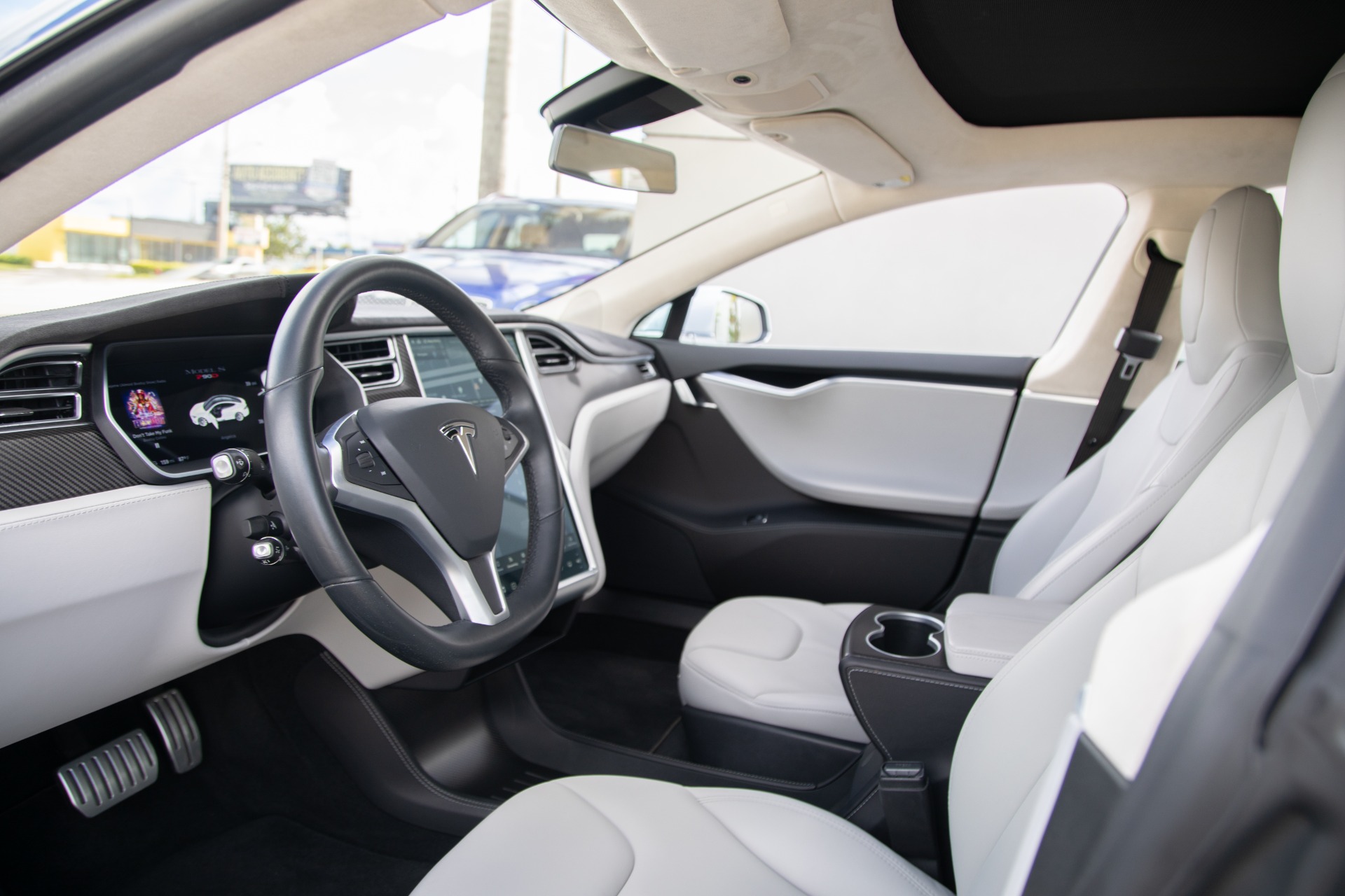 Used-2015-Tesla-Model-S-P90D