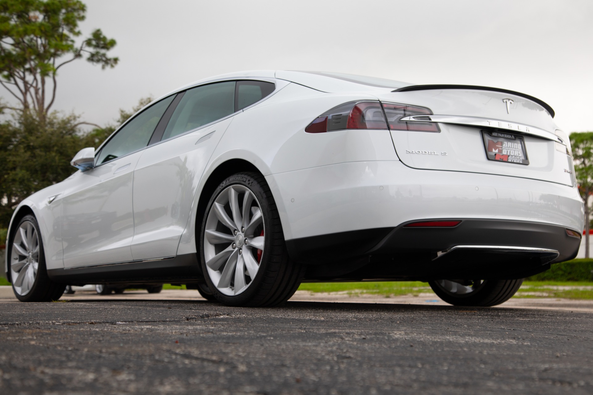 Used-2015-Tesla-Model-S-P90D