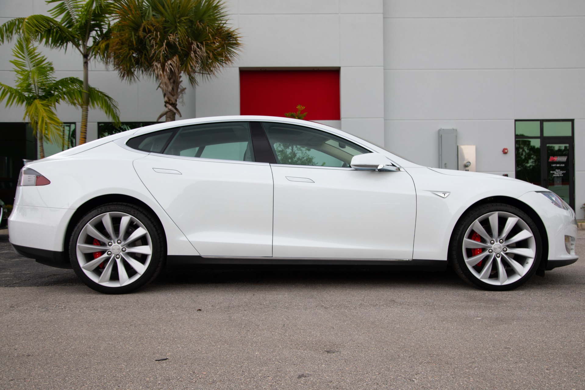Used-2015-Tesla-Model-S-P90D