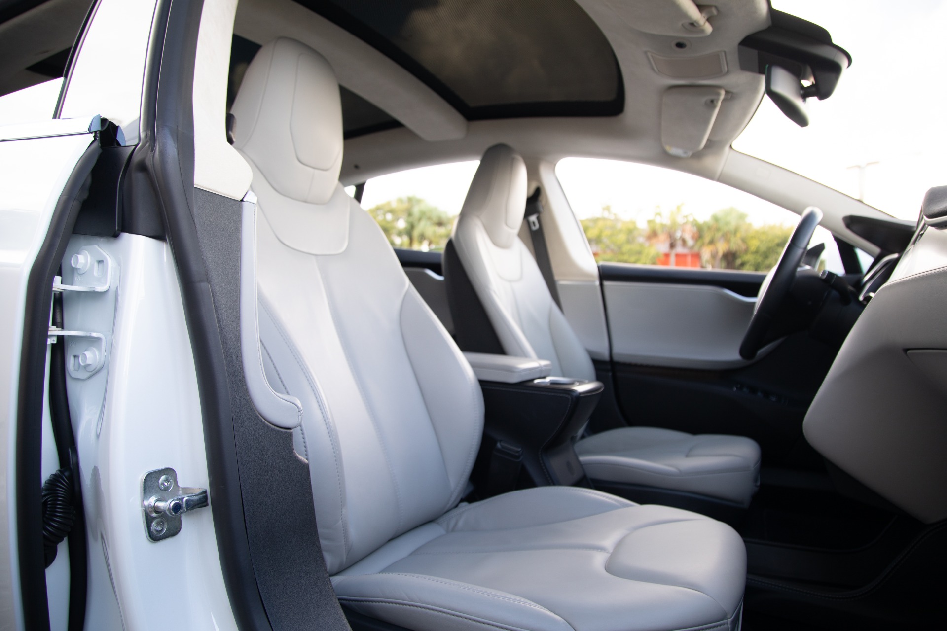 Used-2015-Tesla-Model-S-P90D