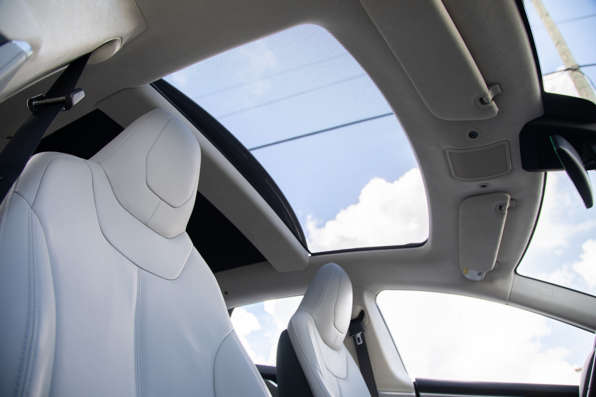 Used-2015-Tesla-Model-S-P90D