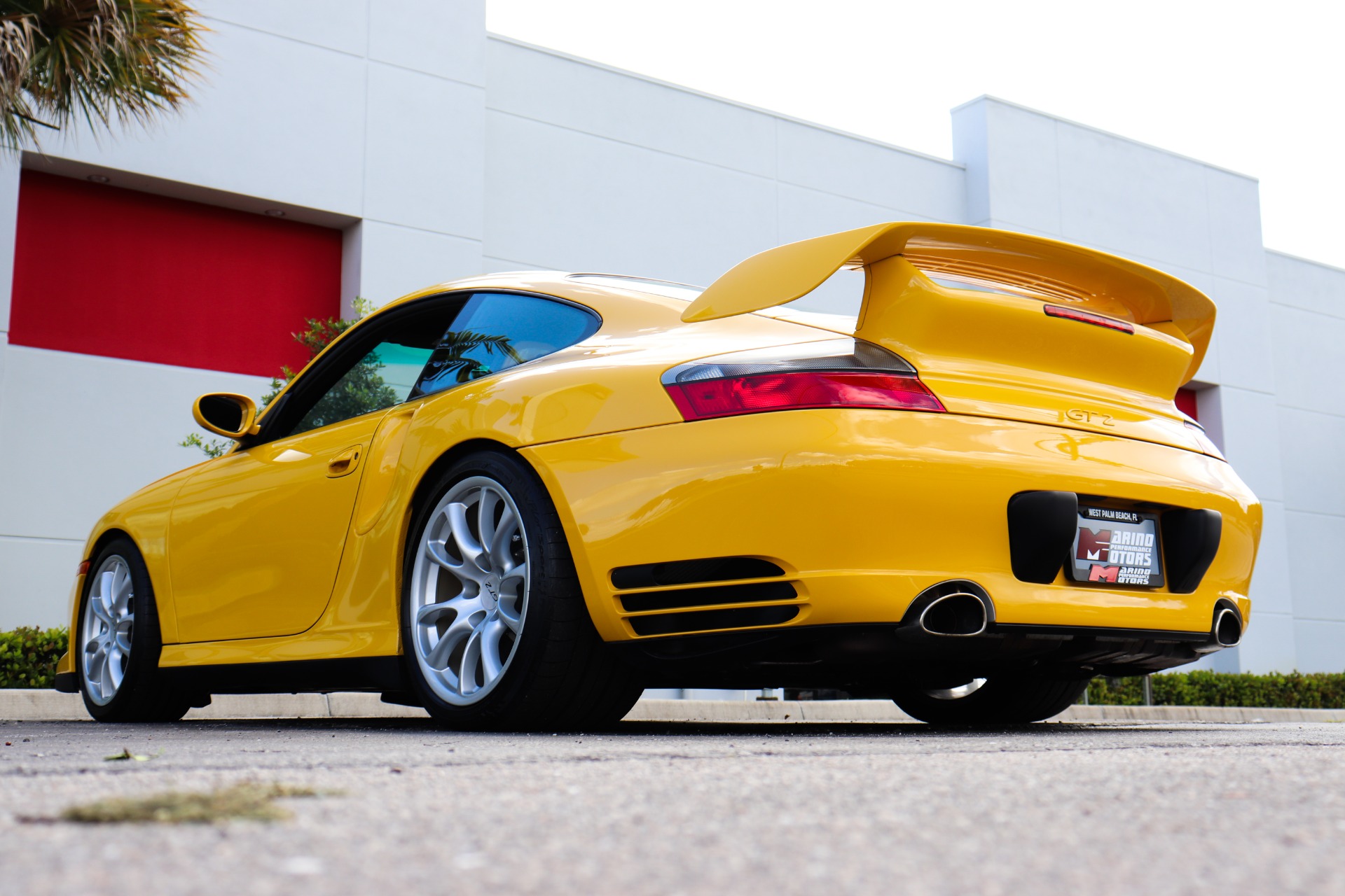 Used-2004-Porsche-911-GT2