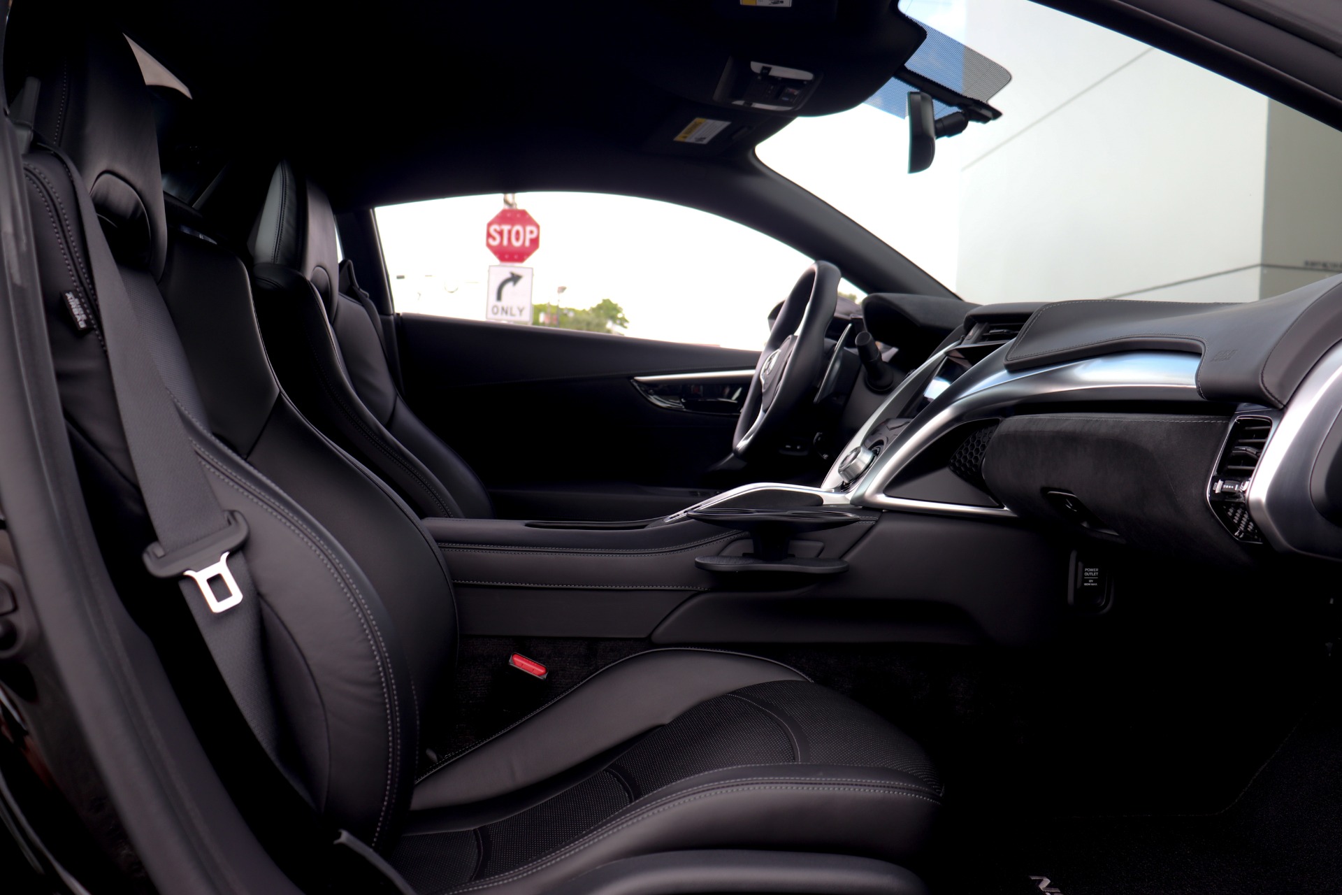 Used-2017-Acura-NSX-SH-AWD-Sport-Hybrid