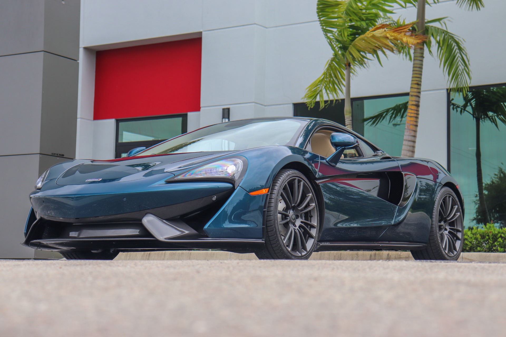 Used-2017-McLaren-570GT