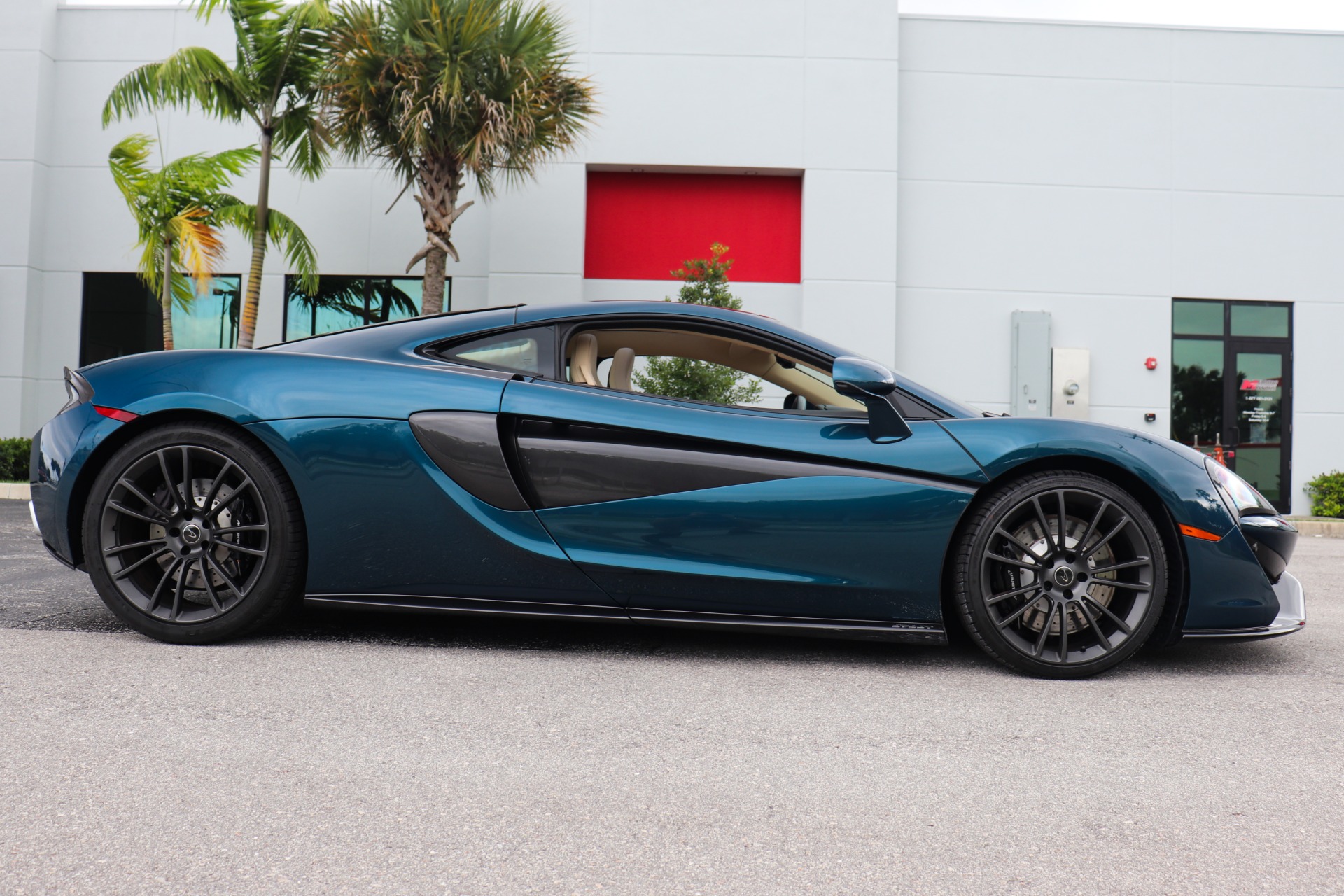 Used-2017-McLaren-570GT