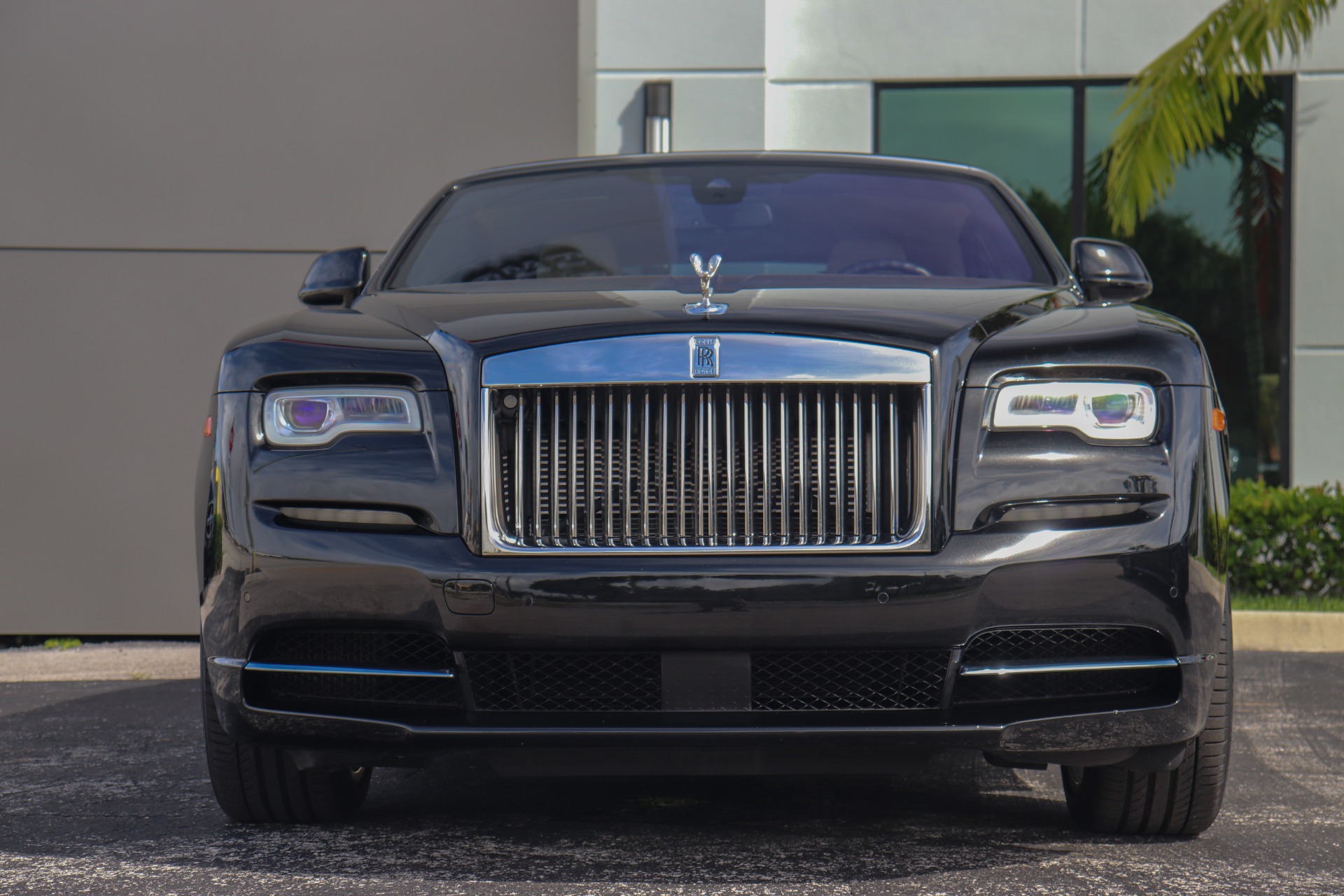 Used-2016-Rolls-Royce-Dawn