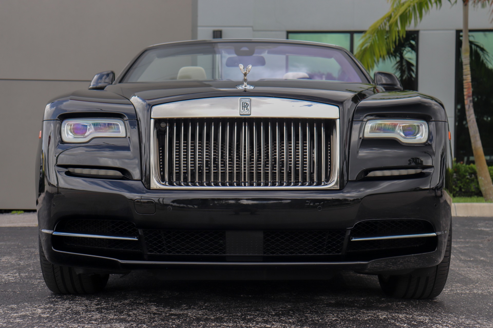 Used-2016-Rolls-Royce-Dawn