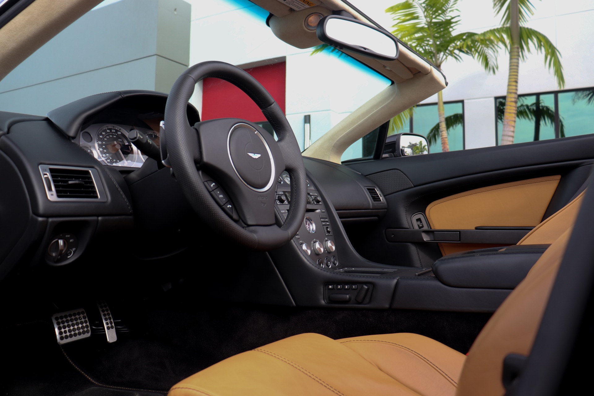 Used-2008-Aston-Martin-V8-Vantage-Roadster