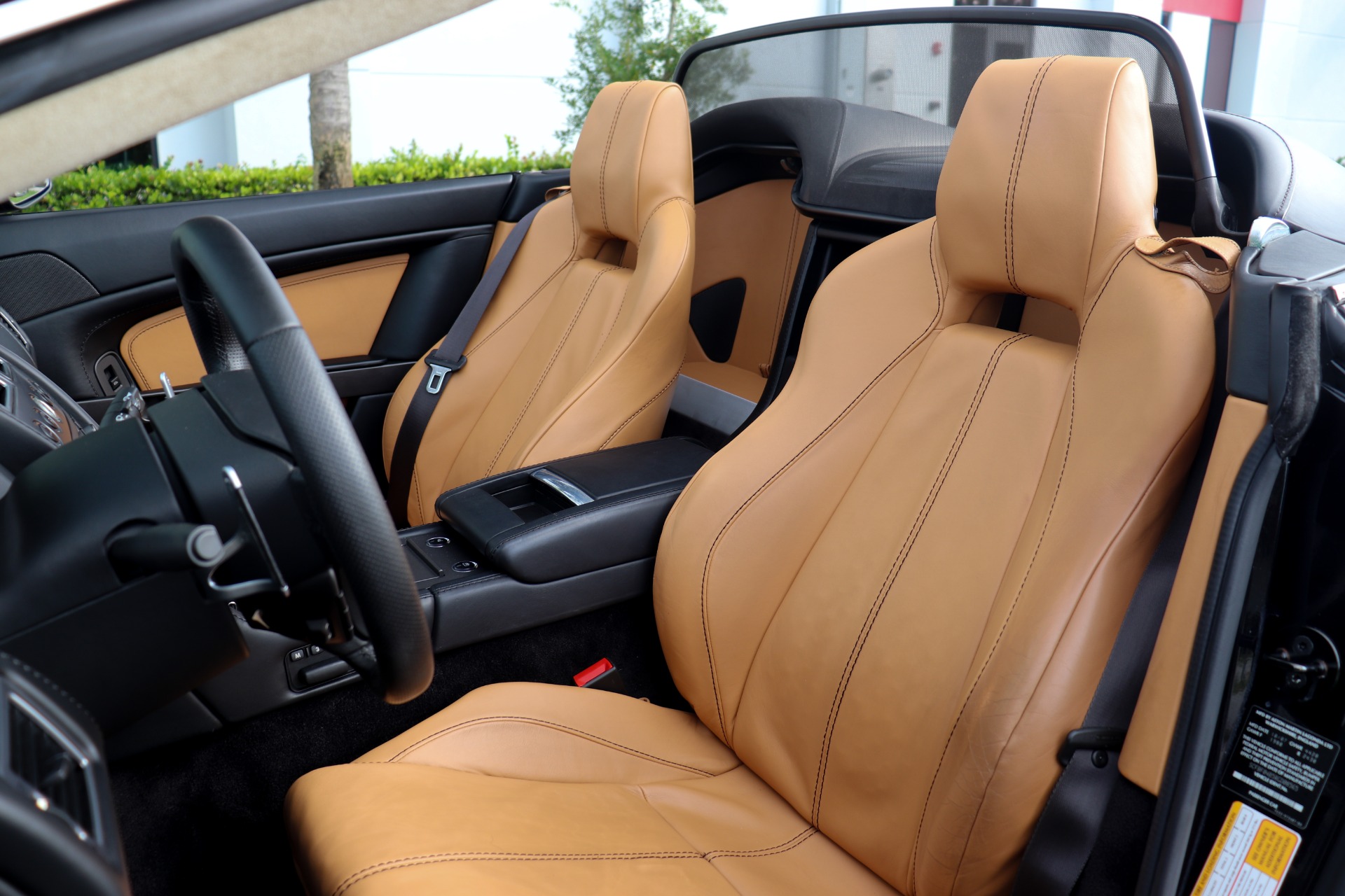 Used-2008-Aston-Martin-V8-Vantage-Roadster