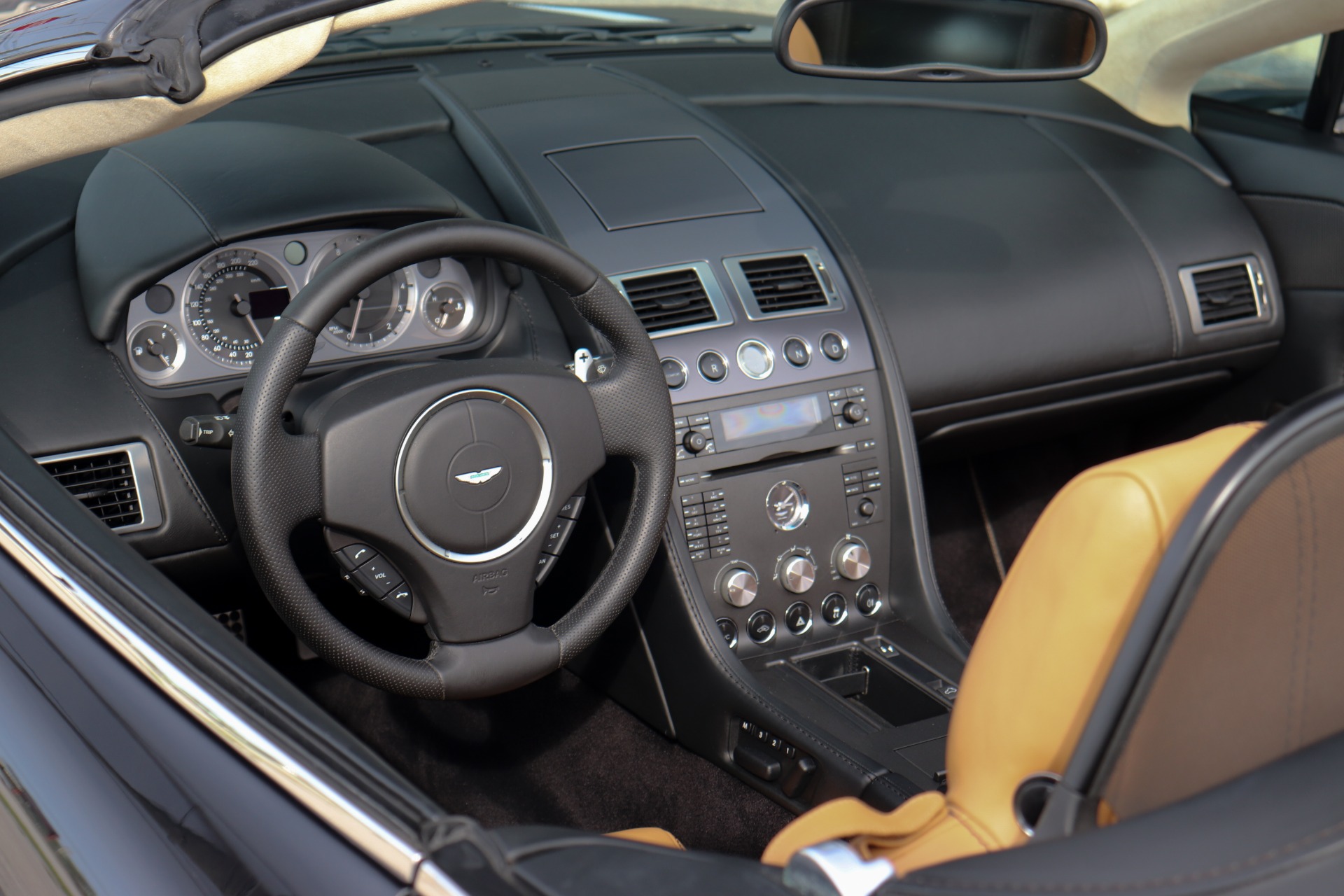 Used-2008-Aston-Martin-V8-Vantage-Roadster